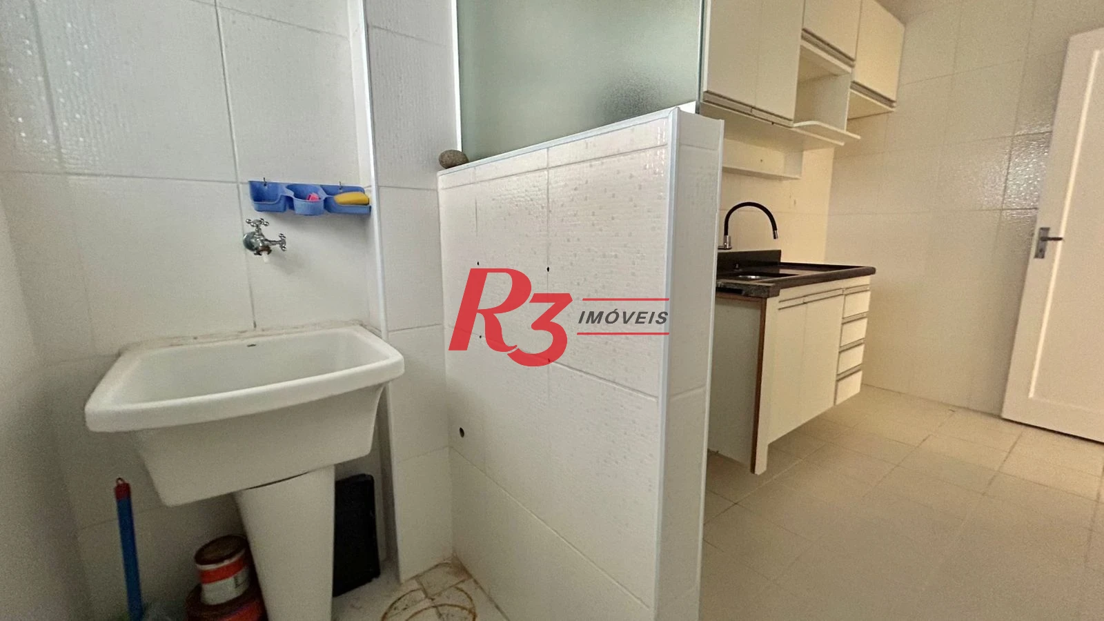 Apartamento com 2 dormitórios para alugar, 67 m² por R$ 3.950,00/mês - Gonzaga - Santos/SP