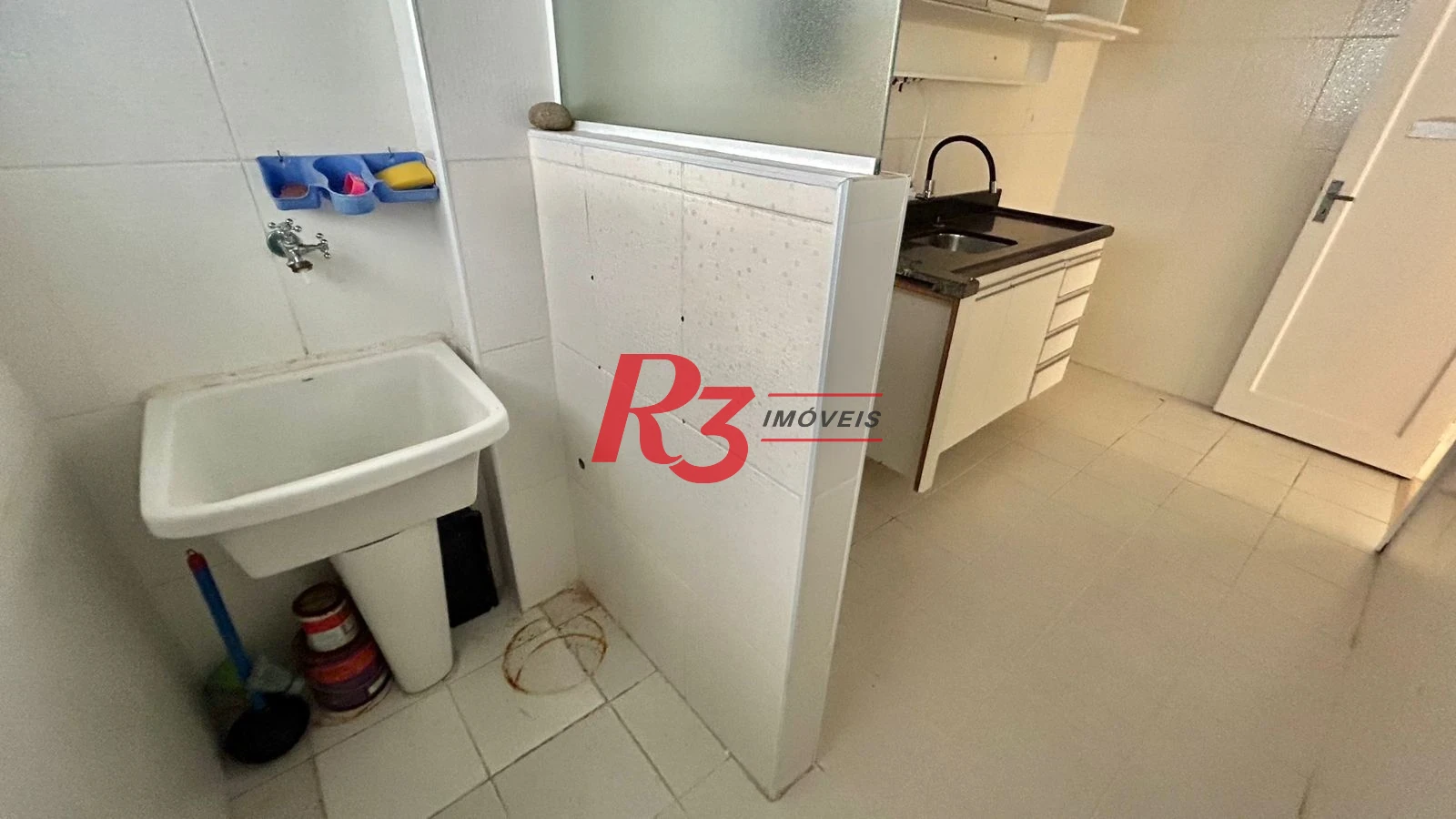 Apartamento com 2 dormitórios para alugar, 67 m² por R$ 3.950,00/mês - Gonzaga - Santos/SP