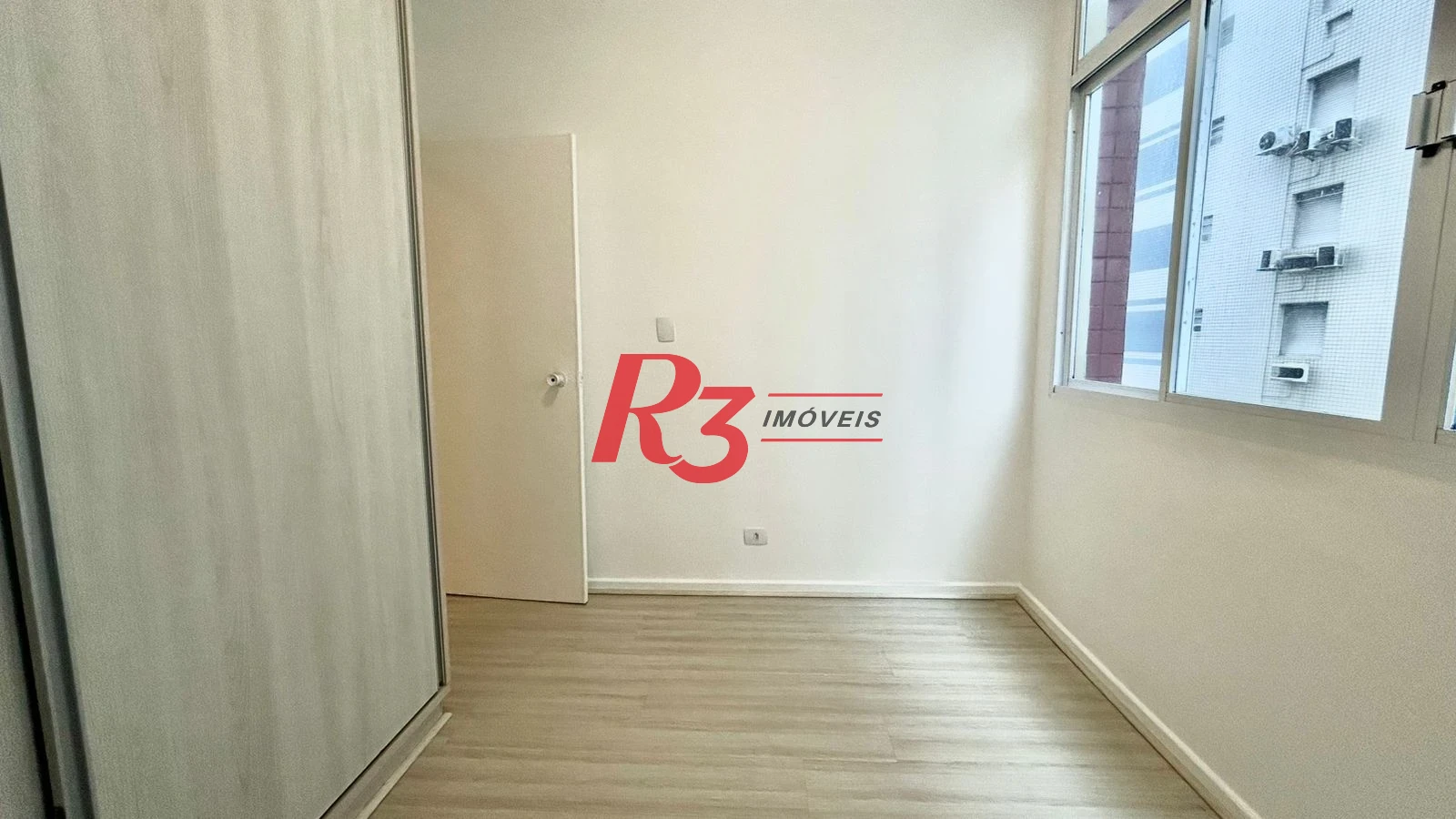 Apartamento com 2 dormitórios para alugar, 67 m² por R$ 3.950,00/mês - Gonzaga - Santos/SP
