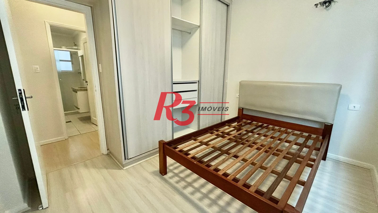 Apartamento com 2 dormitórios para alugar, 67 m² por R$ 3.950,00/mês - Gonzaga - Santos/SP