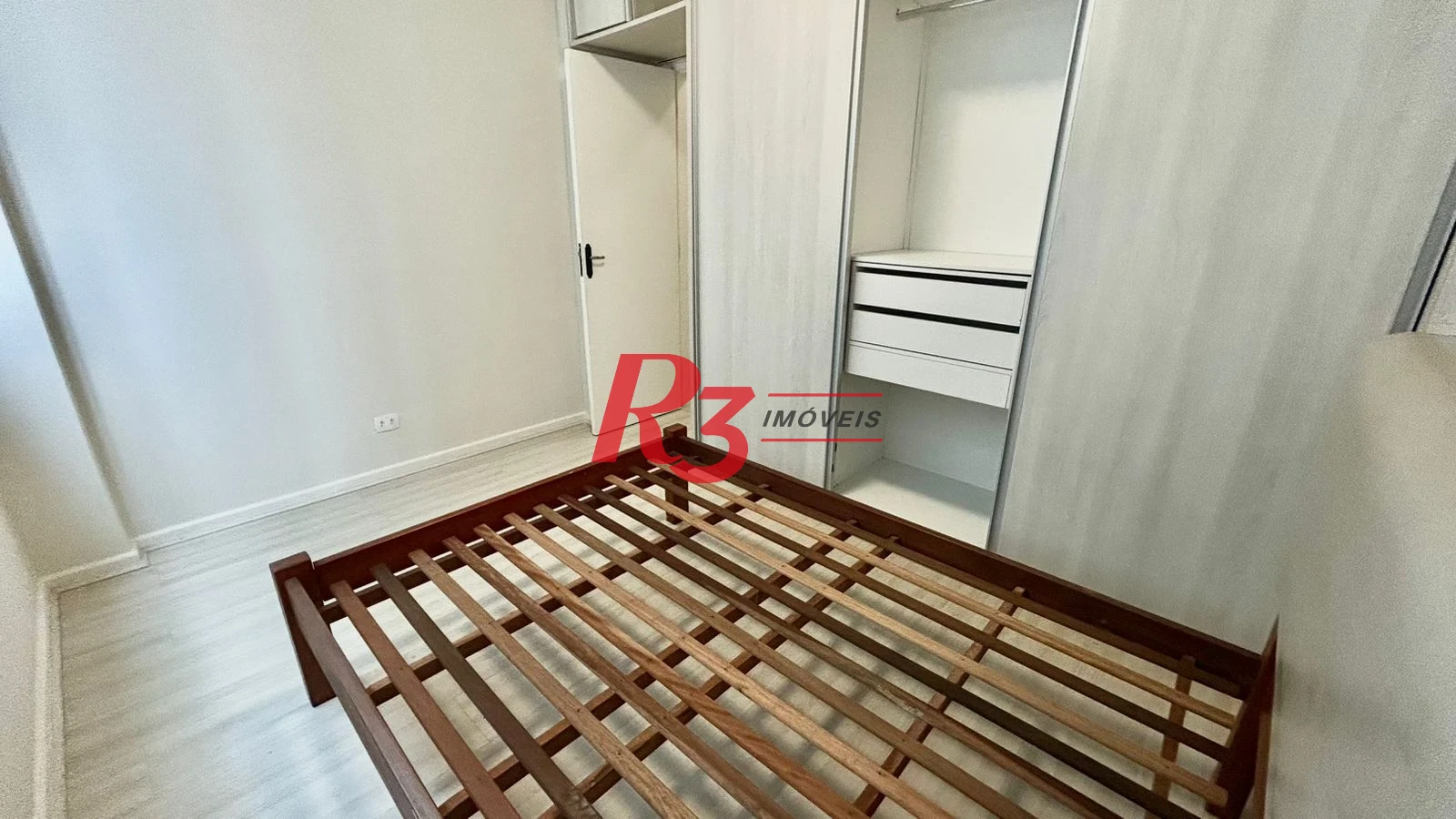 Apartamento com 2 dormitórios para alugar, 67 m² por R$ 3.950,00/mês - Gonzaga - Santos/SP