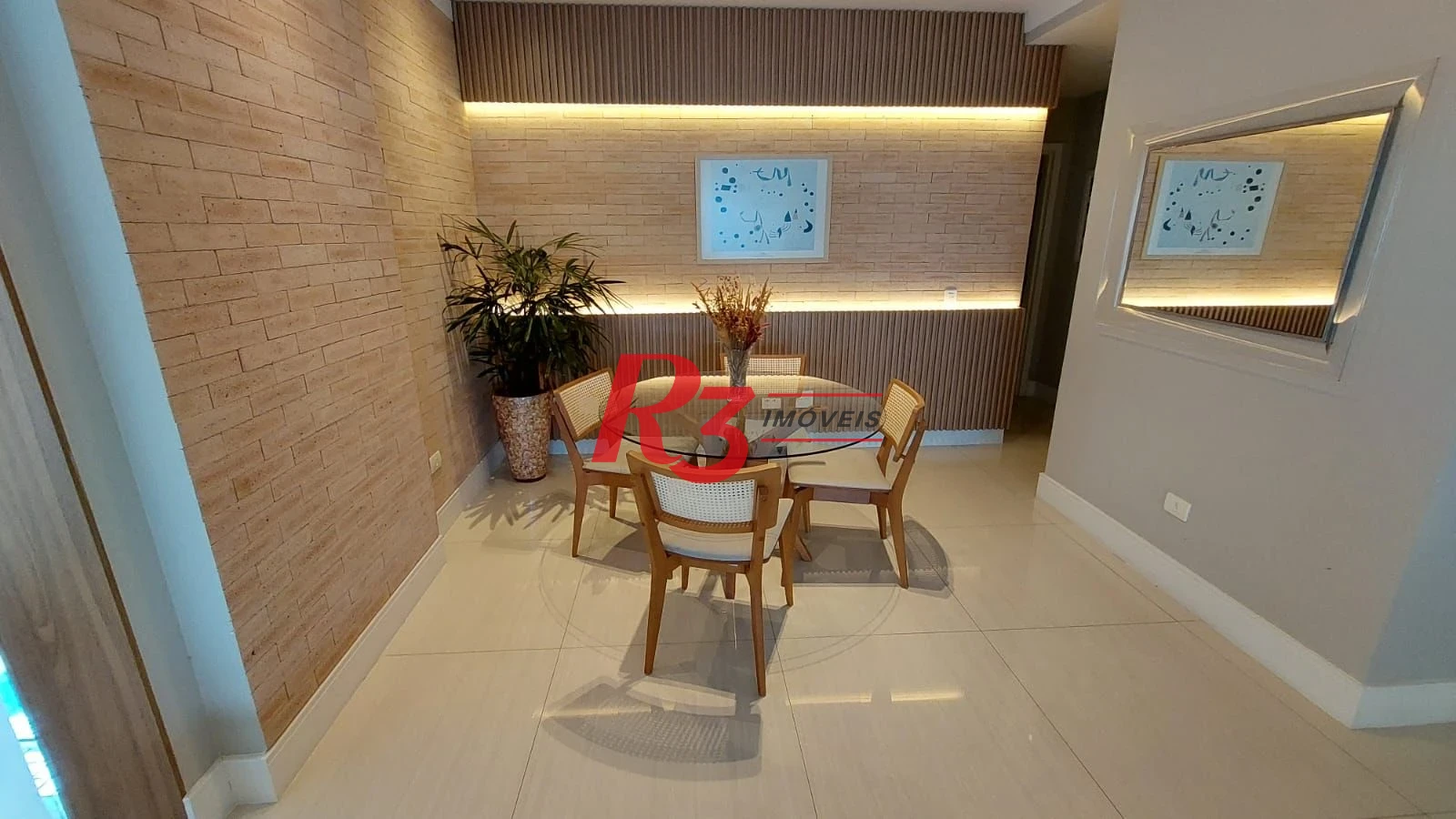 APARTAMENTO ALTO PADRÃO À VENDA NO BAIRRO DA APARECIDA EM SANTOS/SP