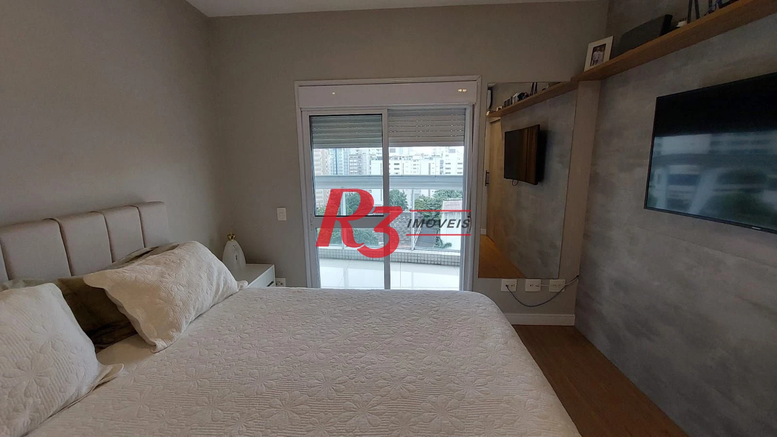 APARTAMENTO ALTO PADRÃO À VENDA NO BAIRRO DA APARECIDA EM SANTOS/SP