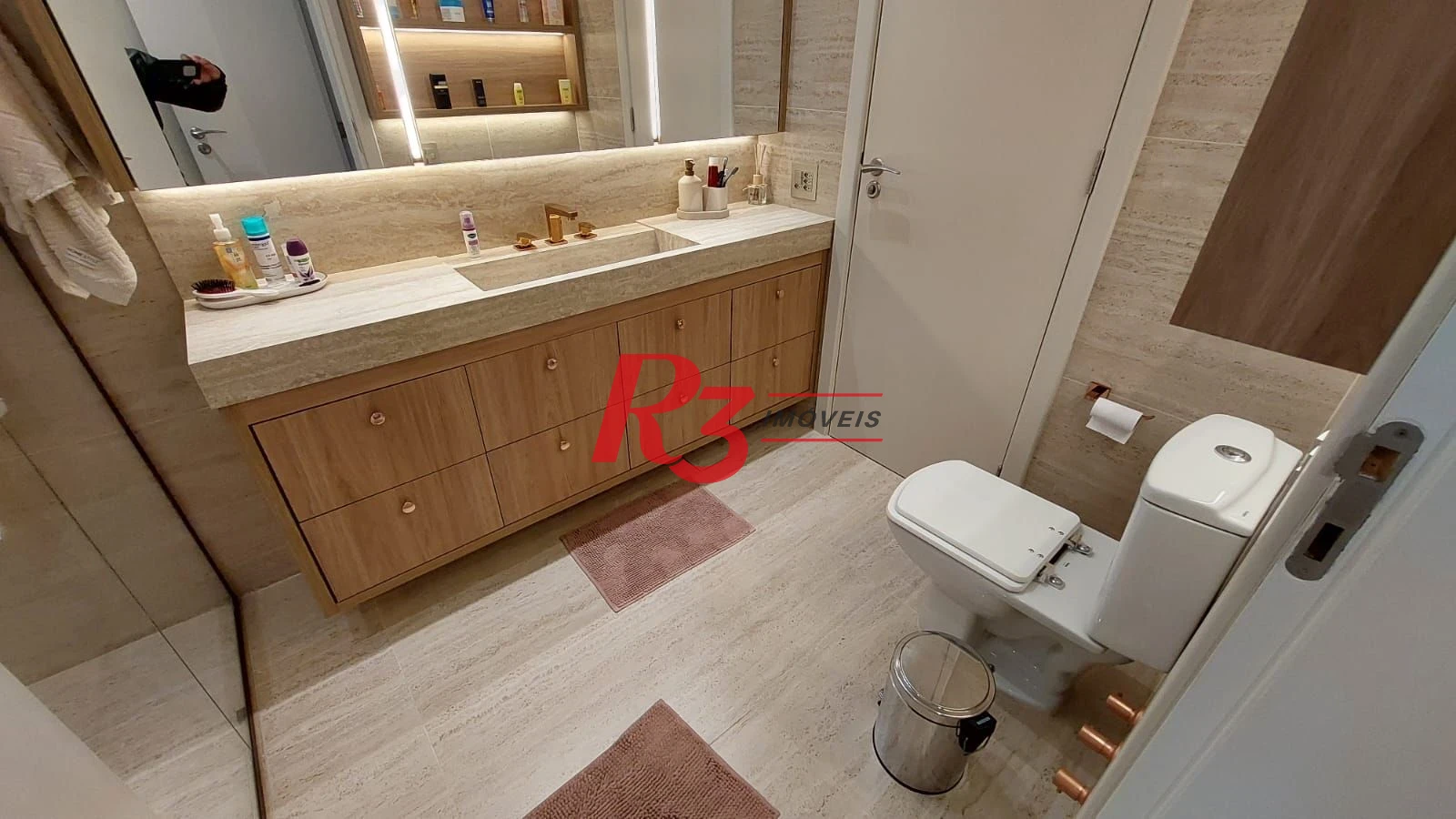 APARTAMENTO ALTO PADRÃO À VENDA NO BAIRRO DA APARECIDA EM SANTOS/SP