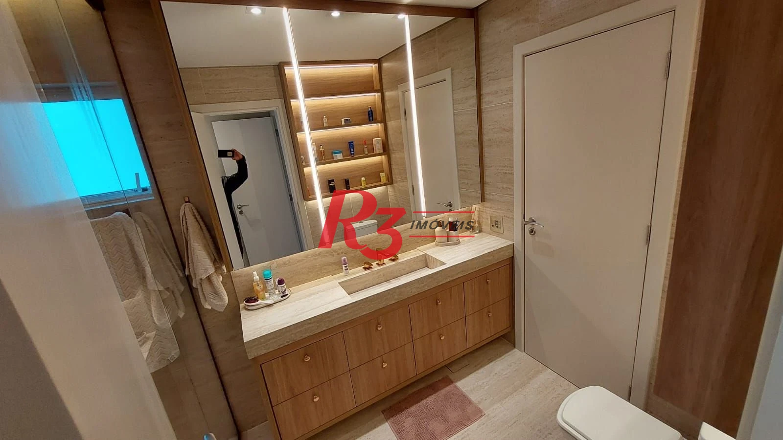 APARTAMENTO ALTO PADRÃO À VENDA NO BAIRRO DA APARECIDA EM SANTOS/SP