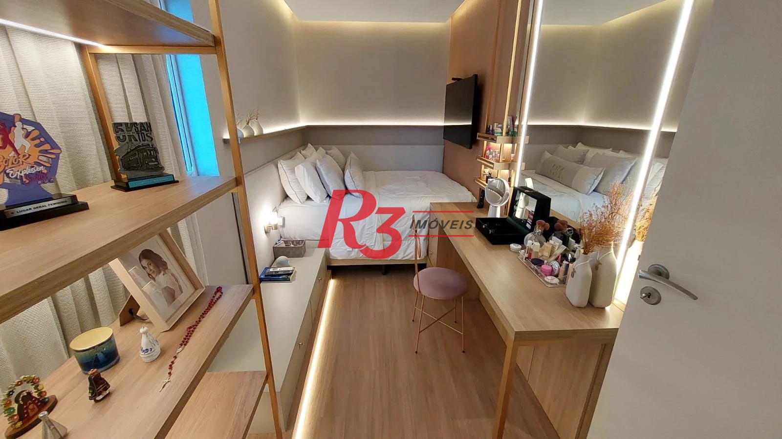 APARTAMENTO ALTO PADRÃO À VENDA NO BAIRRO DA APARECIDA EM SANTOS/SP