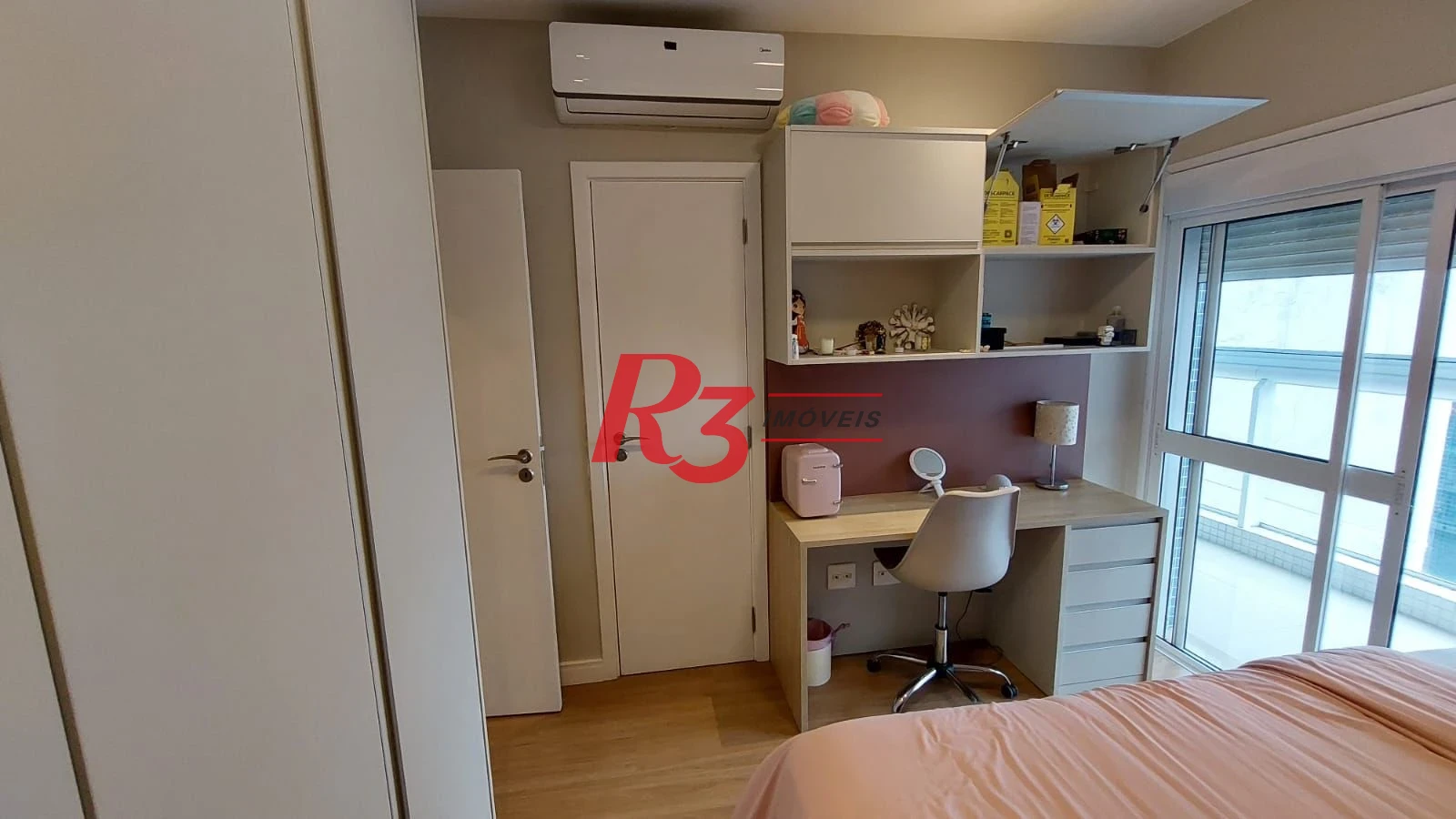 APARTAMENTO ALTO PADRÃO À VENDA NO BAIRRO DA APARECIDA EM SANTOS/SP