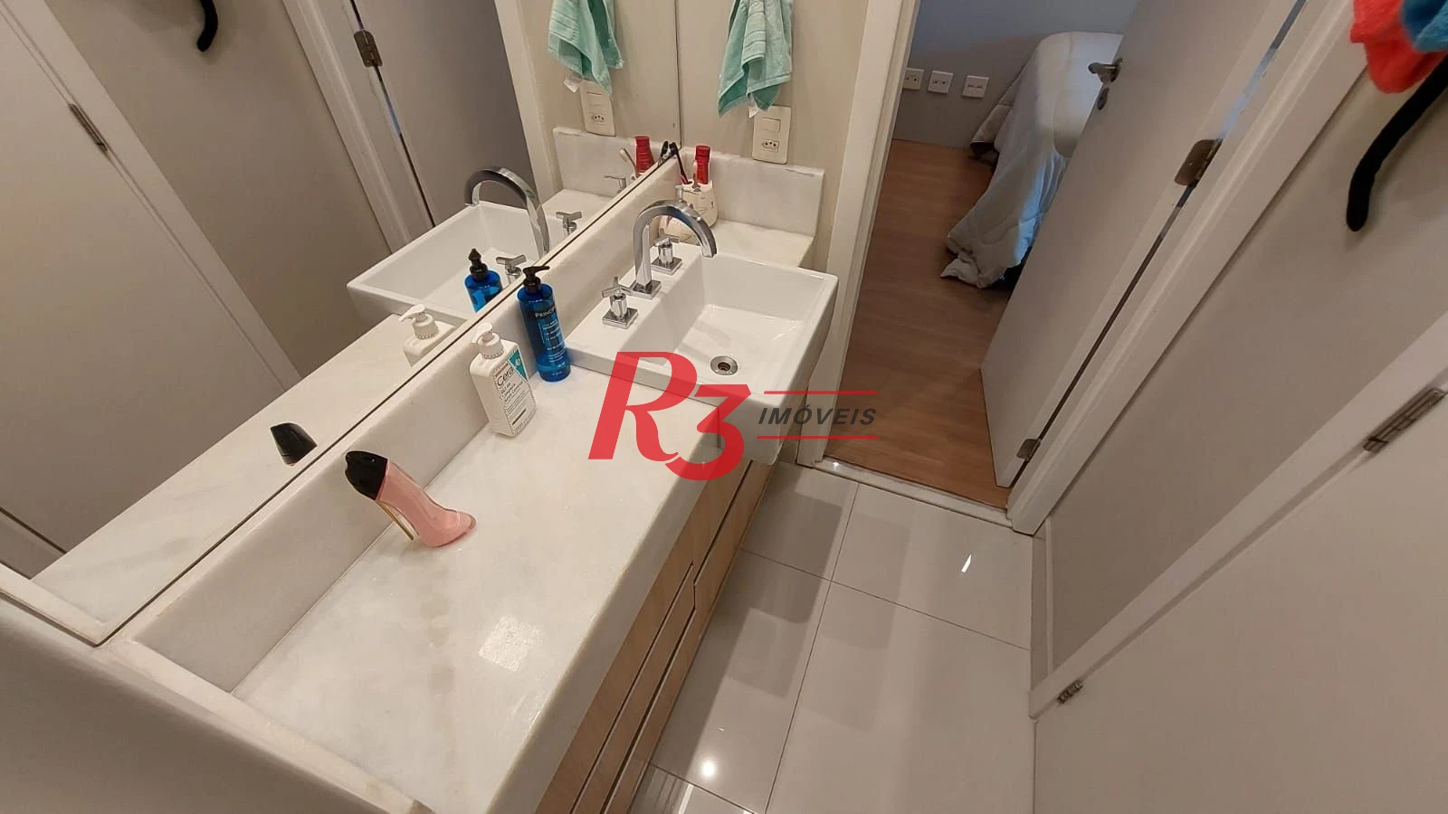 APARTAMENTO ALTO PADRÃO À VENDA NO BAIRRO DA APARECIDA EM SANTOS/SP