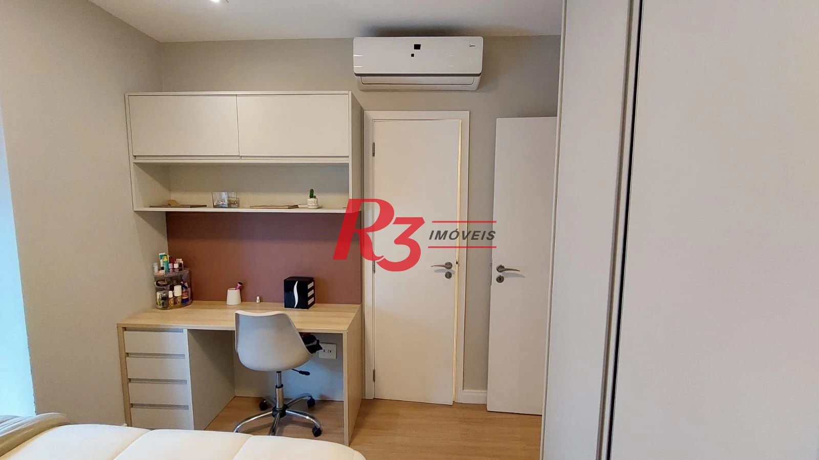APARTAMENTO ALTO PADRÃO À VENDA NO BAIRRO DA APARECIDA EM SANTOS/SP