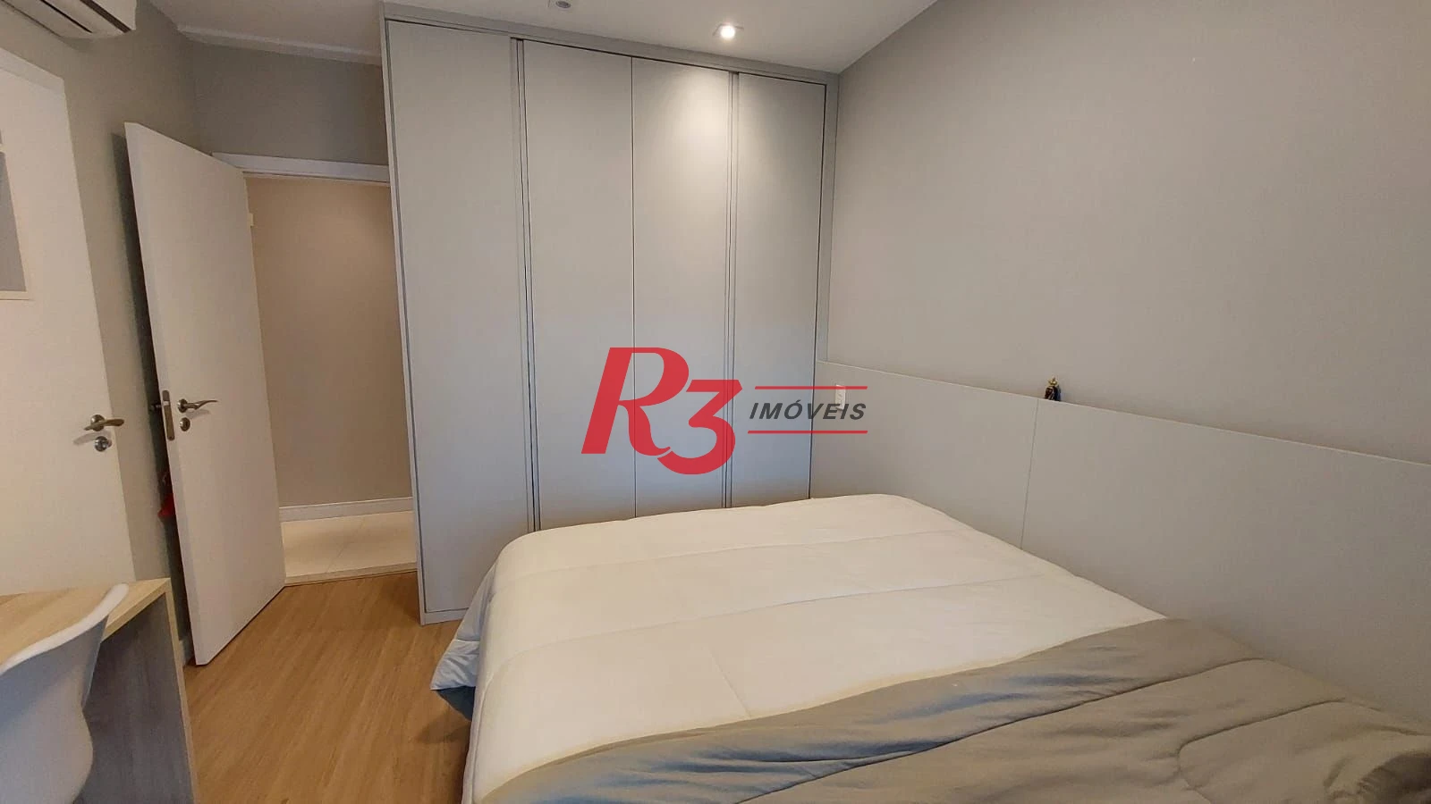 APARTAMENTO ALTO PADRÃO À VENDA NO BAIRRO DA APARECIDA EM SANTOS/SP