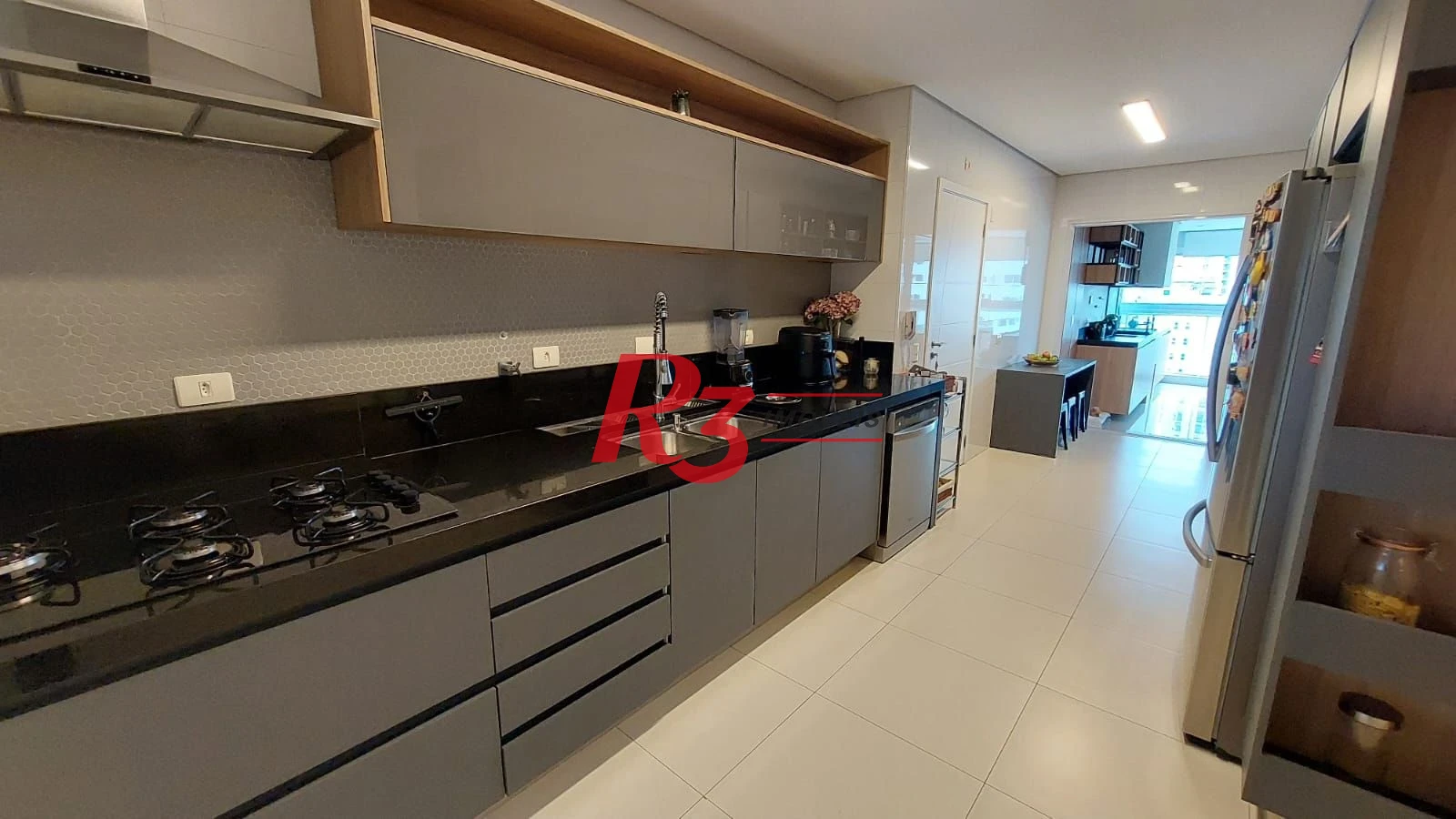 APARTAMENTO ALTO PADRÃO À VENDA NO BAIRRO DA APARECIDA EM SANTOS/SP