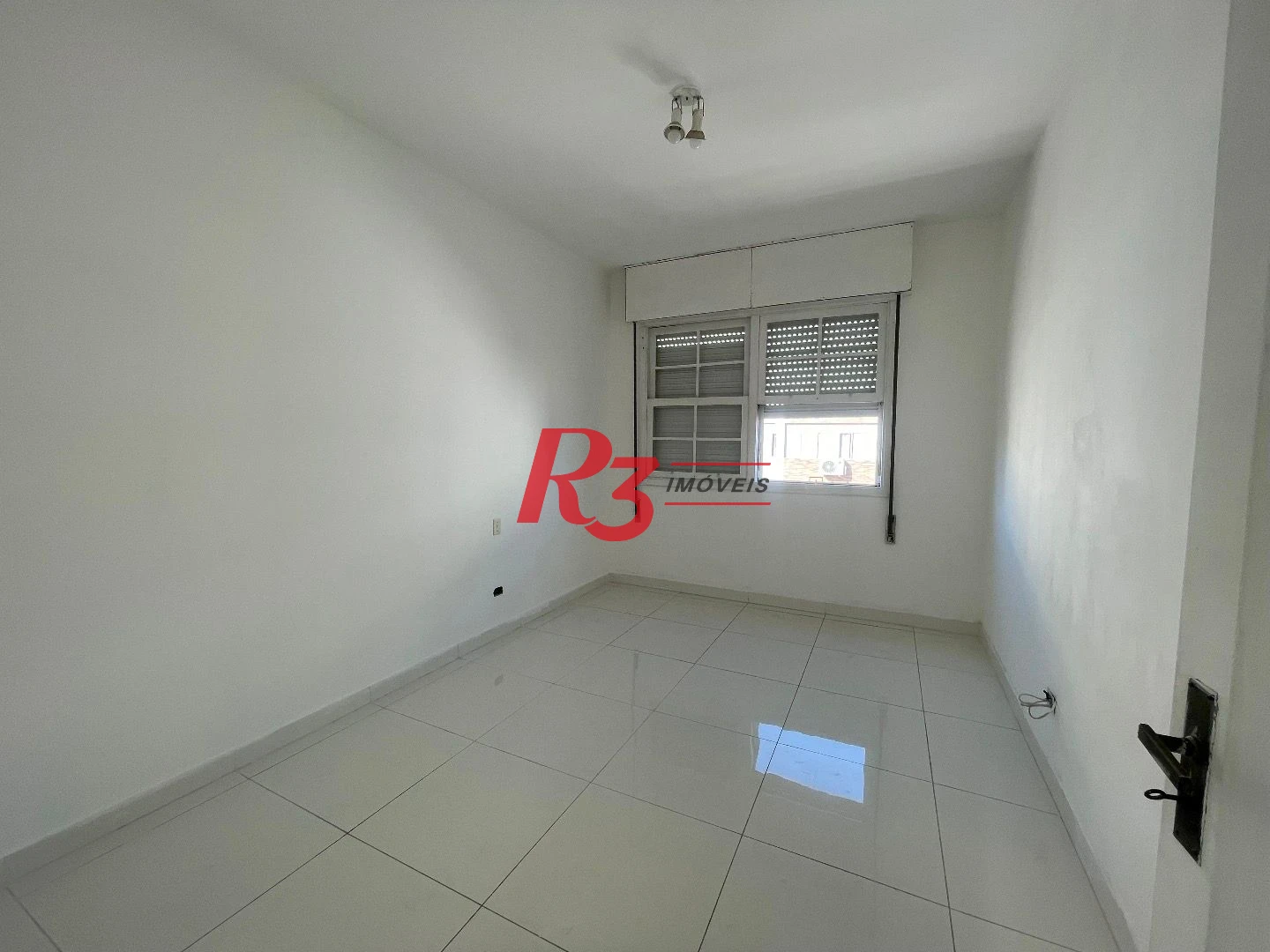 Apartamento para alugar, 81 m² - Gonzaga - Santos/SP