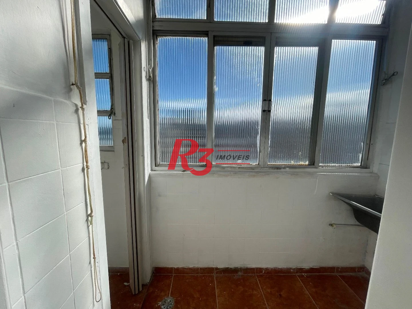 Apartamento para alugar, 81 m² - Gonzaga - Santos/SP
