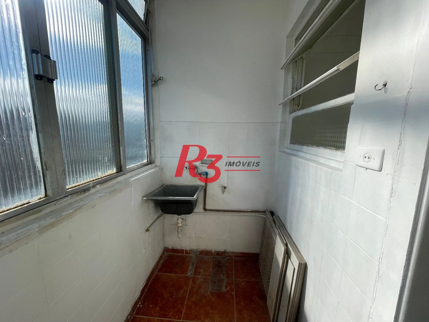 Apartamento para alugar, 81 m² - Gonzaga - Santos/SP