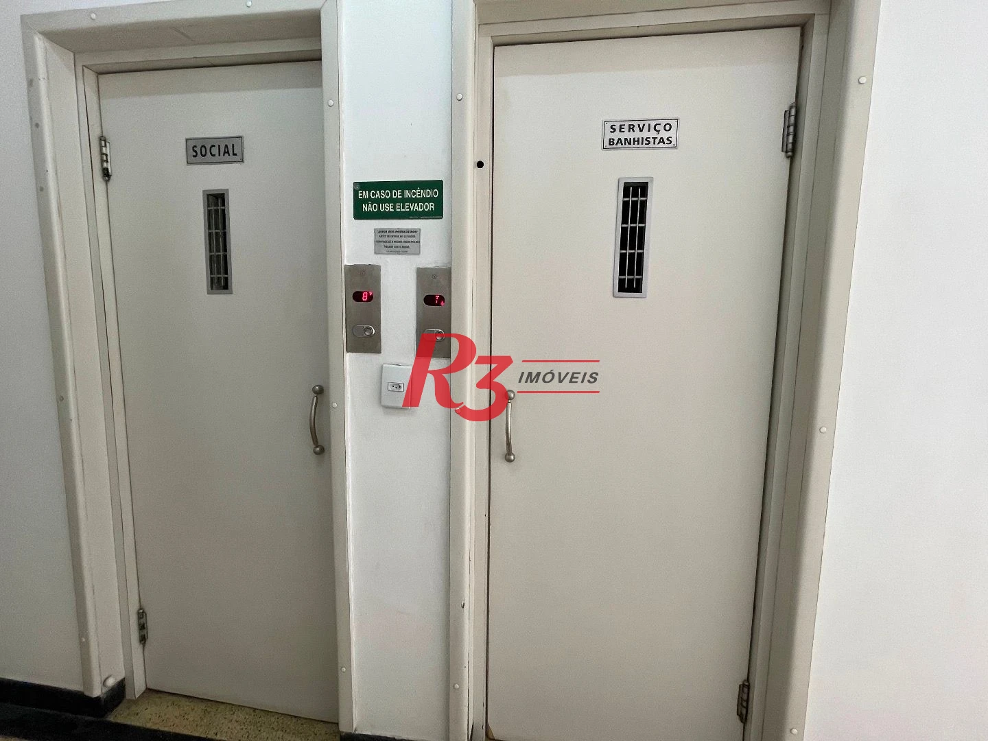 Apartamento para alugar, 81 m² - Gonzaga - Santos/SP