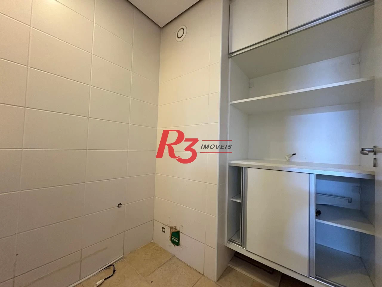 Sala à venda, 41 m² por R$ 375.000,00 - Boqueirão - Santos/SP
