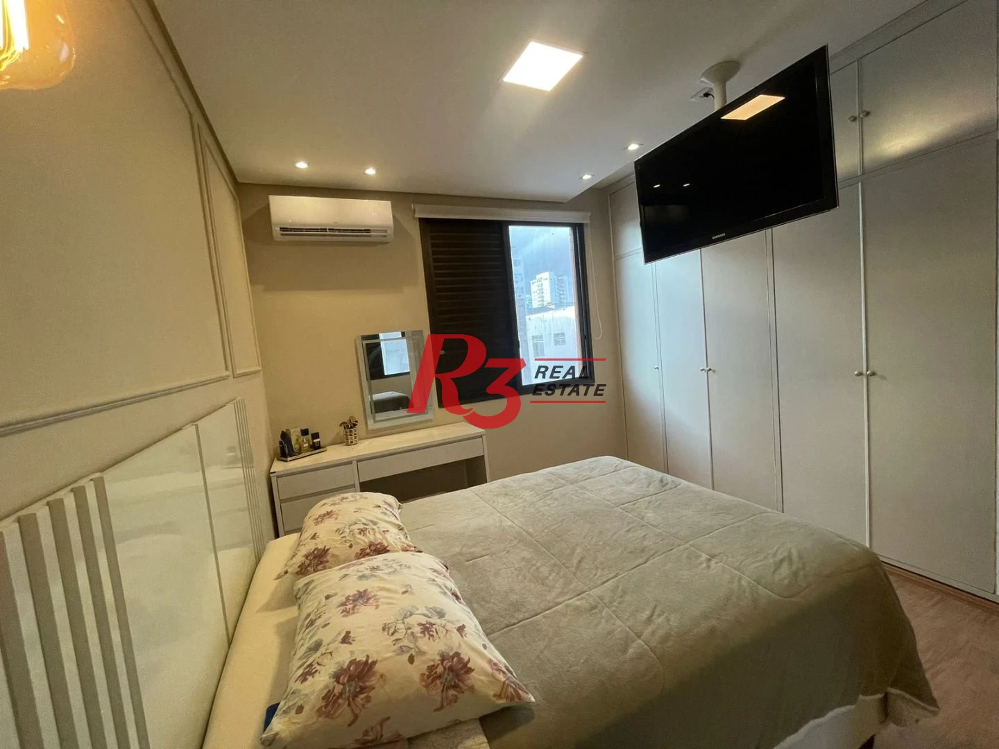 Apartamento com 3 dormitórios à venda, 117 m² por R$ 1.375.000,00 - Boqueirão - Santos/SP