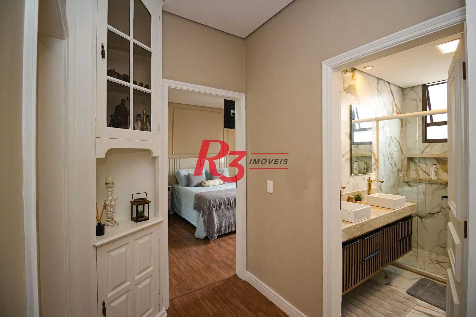 Apartamento com 3 dormitórios à venda, 117 m² por R$ 1.650.000,00 - Boqueirão - Santos/SP