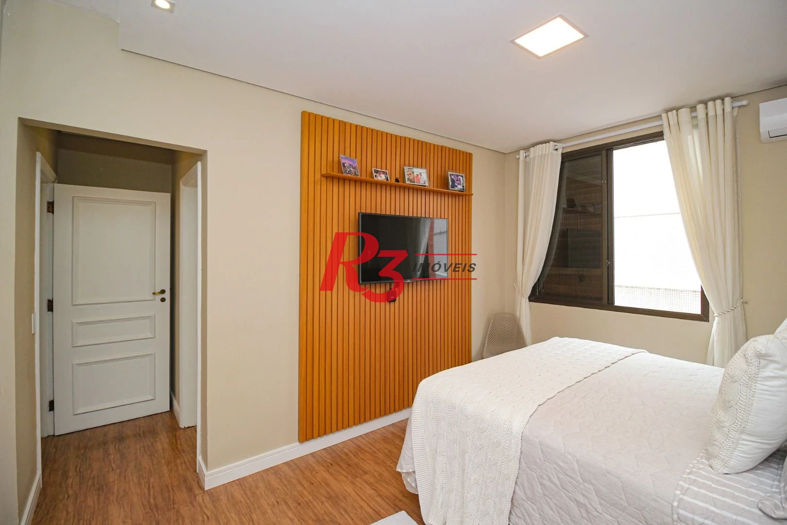 Apartamento com 3 dormitórios à venda, 117 m² por R$ 1.650.000,00 - Boqueirão - Santos/SP