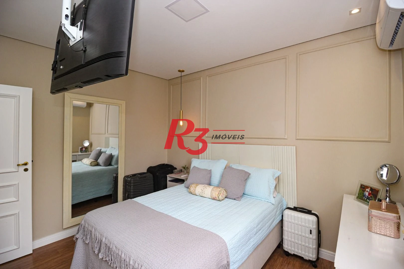 Apartamento com 3 dormitórios à venda, 117 m² por R$ 1.650.000,00 - Boqueirão - Santos/SP