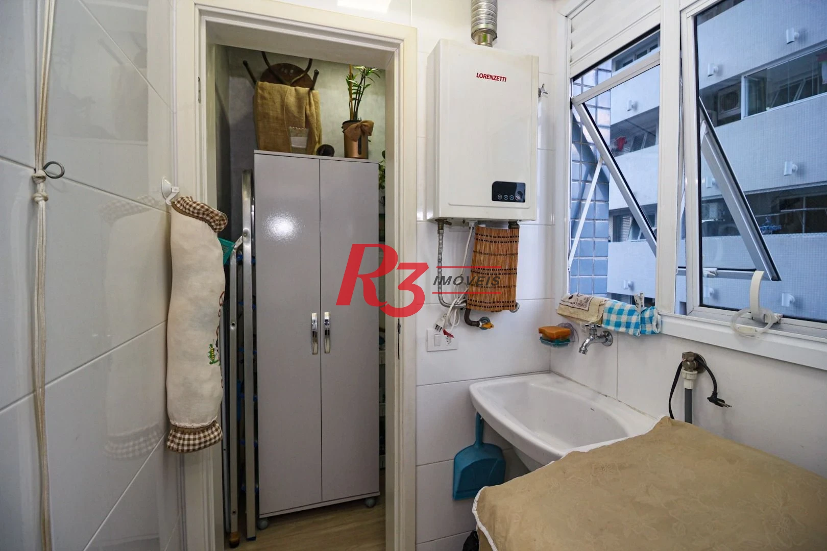 Apartamento com 2 dormitórios à venda, 65 m² por R$ 800.000,00 - Ponta da Praia - Santos/SP