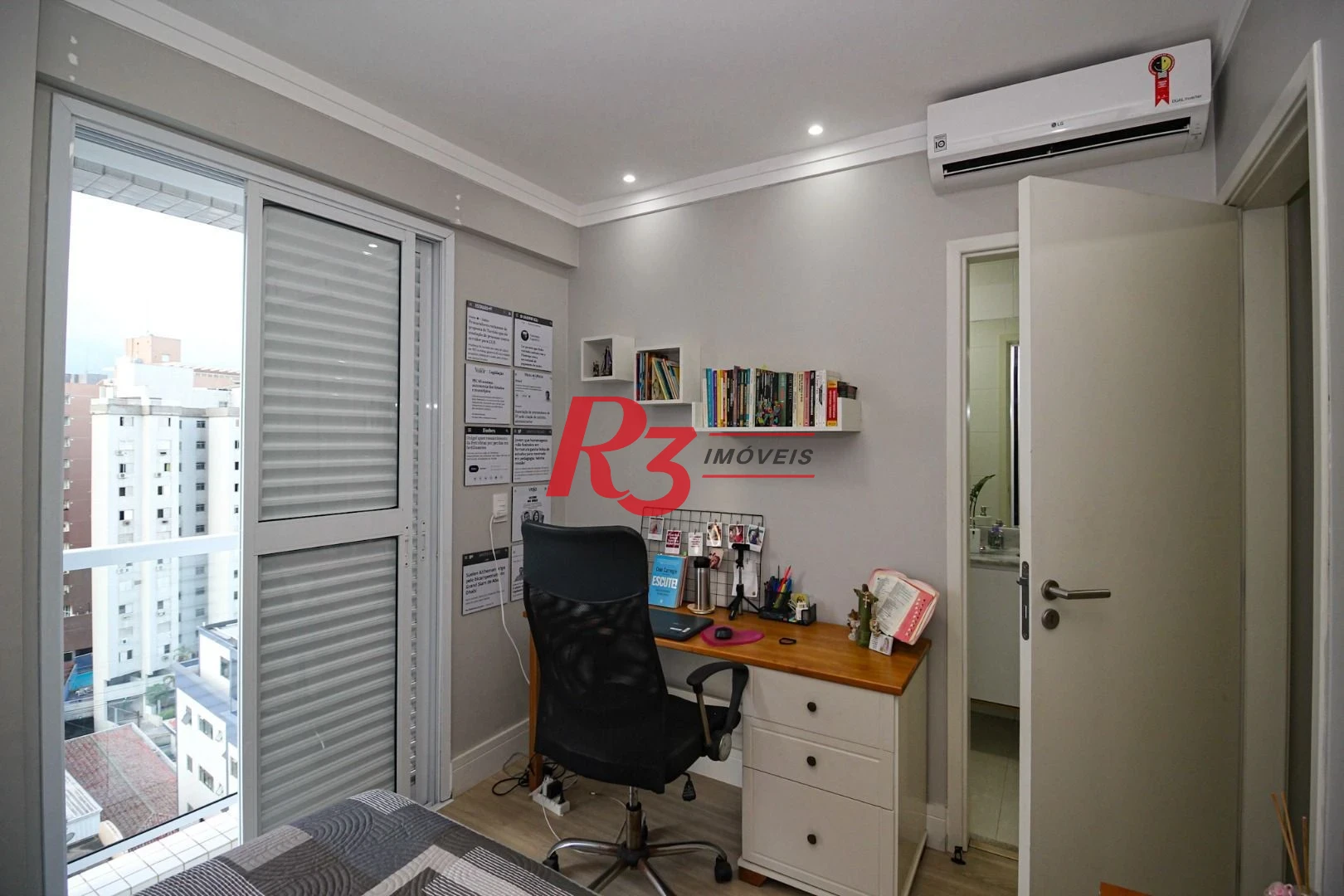 Apartamento com 2 dormitórios à venda, 65 m² por R$ 800.000,00 - Ponta da Praia - Santos/SP