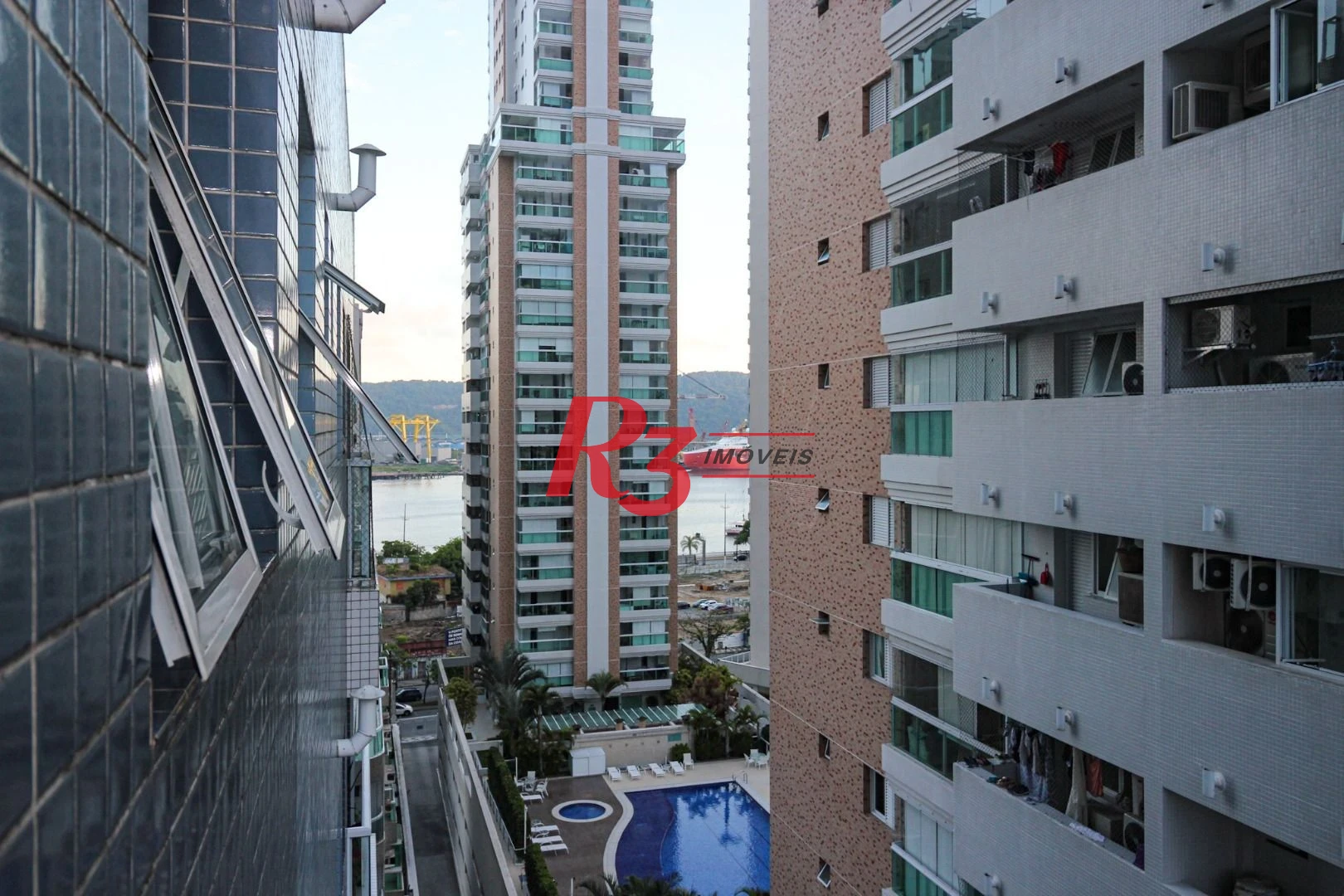 Apartamento com 2 dormitórios à venda, 65 m² por R$ 800.000,00 - Ponta da Praia - Santos/SP