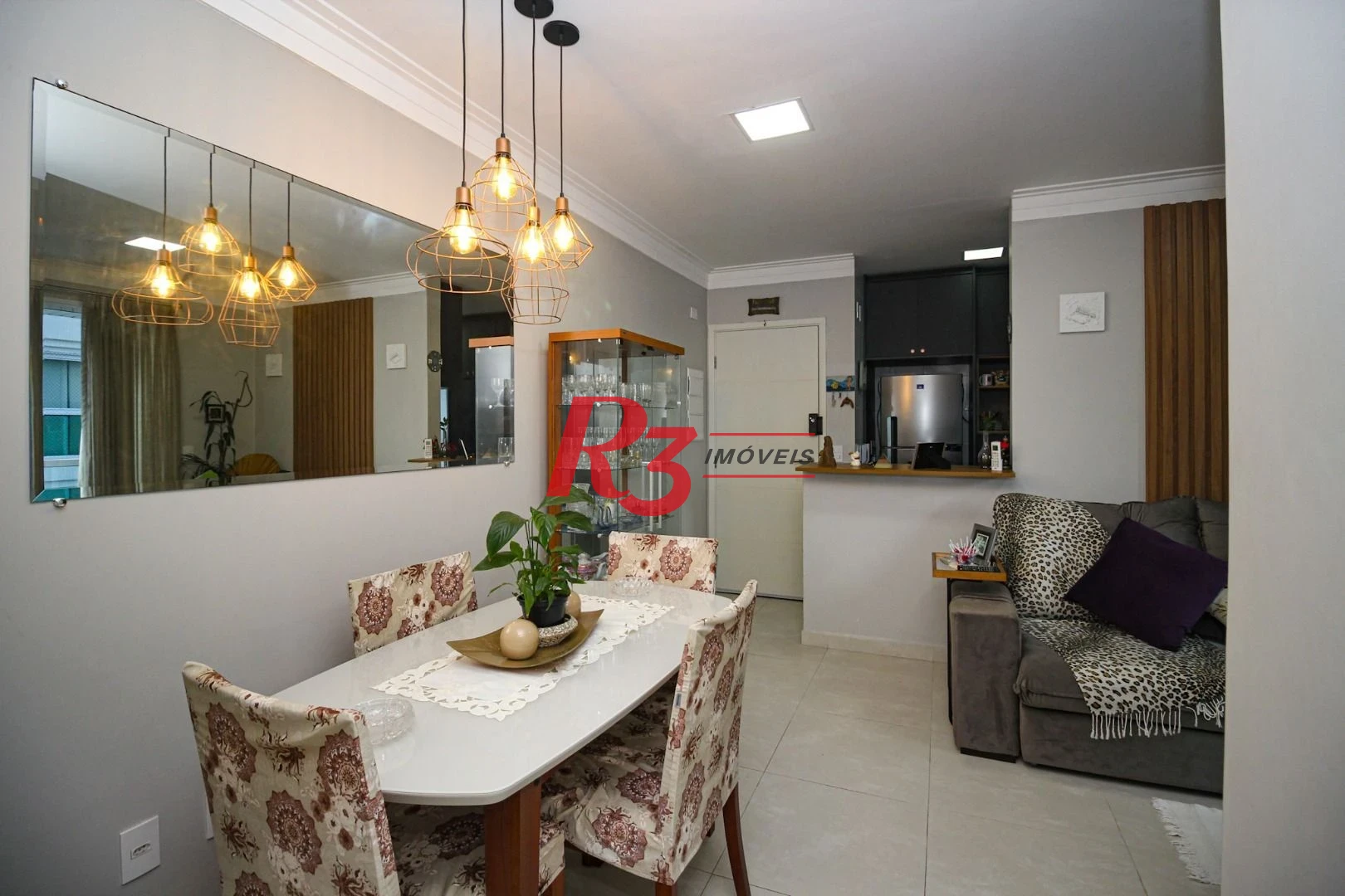 Apartamento com 2 dormitórios à venda, 65 m² por R$ 800.000,00 - Ponta da Praia - Santos/SP
