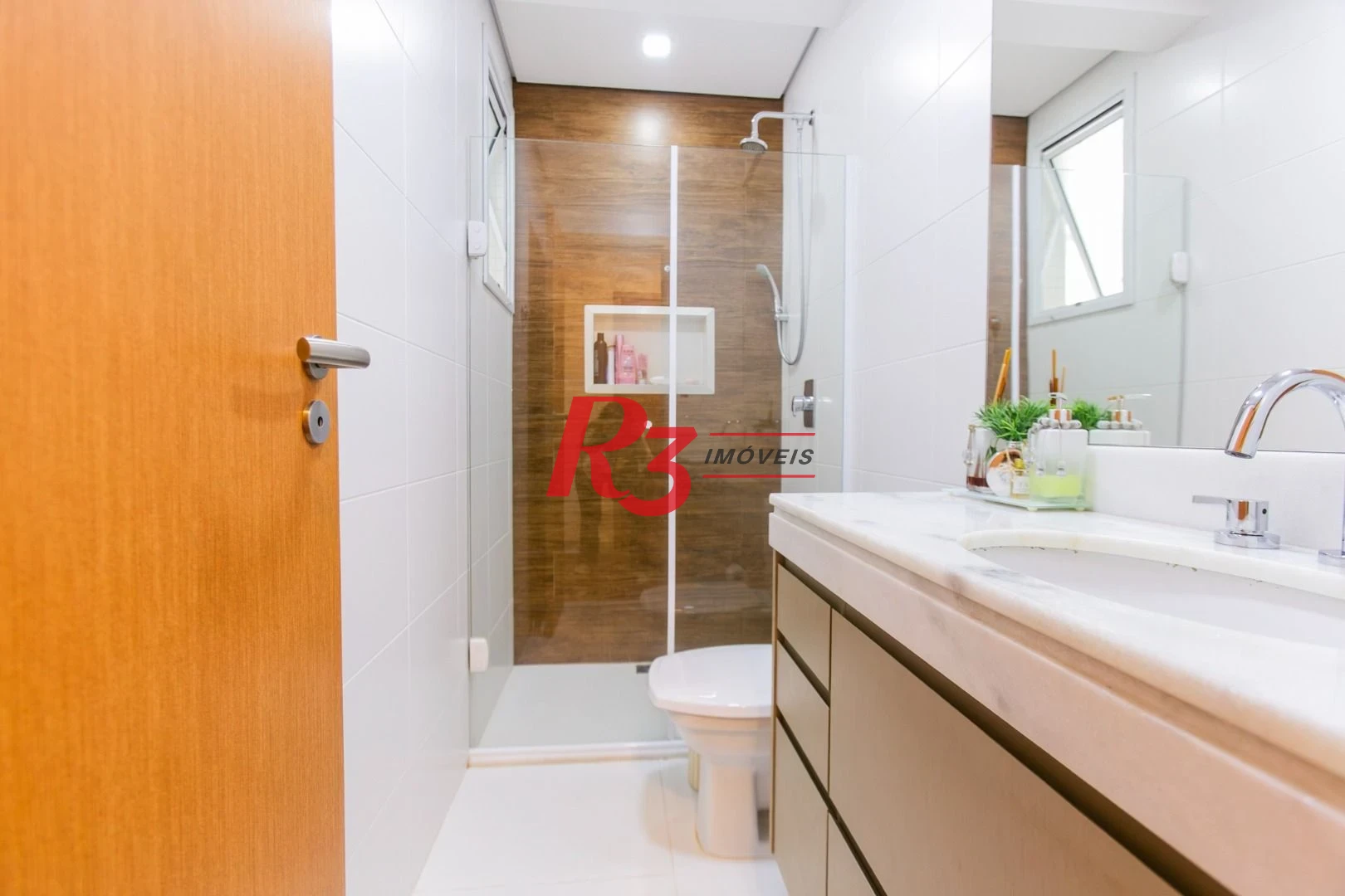 Apartamento com 3 dormitórios à venda, 110 m² por R$ 1.800.000,00 - Boqueirão - Santos/SP