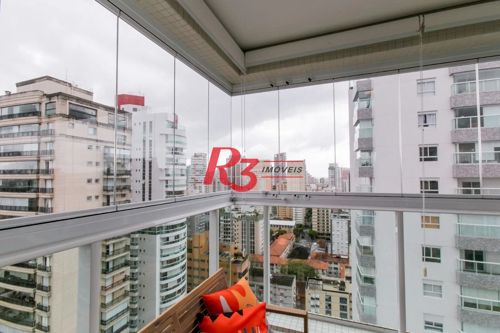 Apartamento com 3 dormitórios à venda, 110 m² por R$ 1.800.000,00 - Boqueirão - Santos/SP
