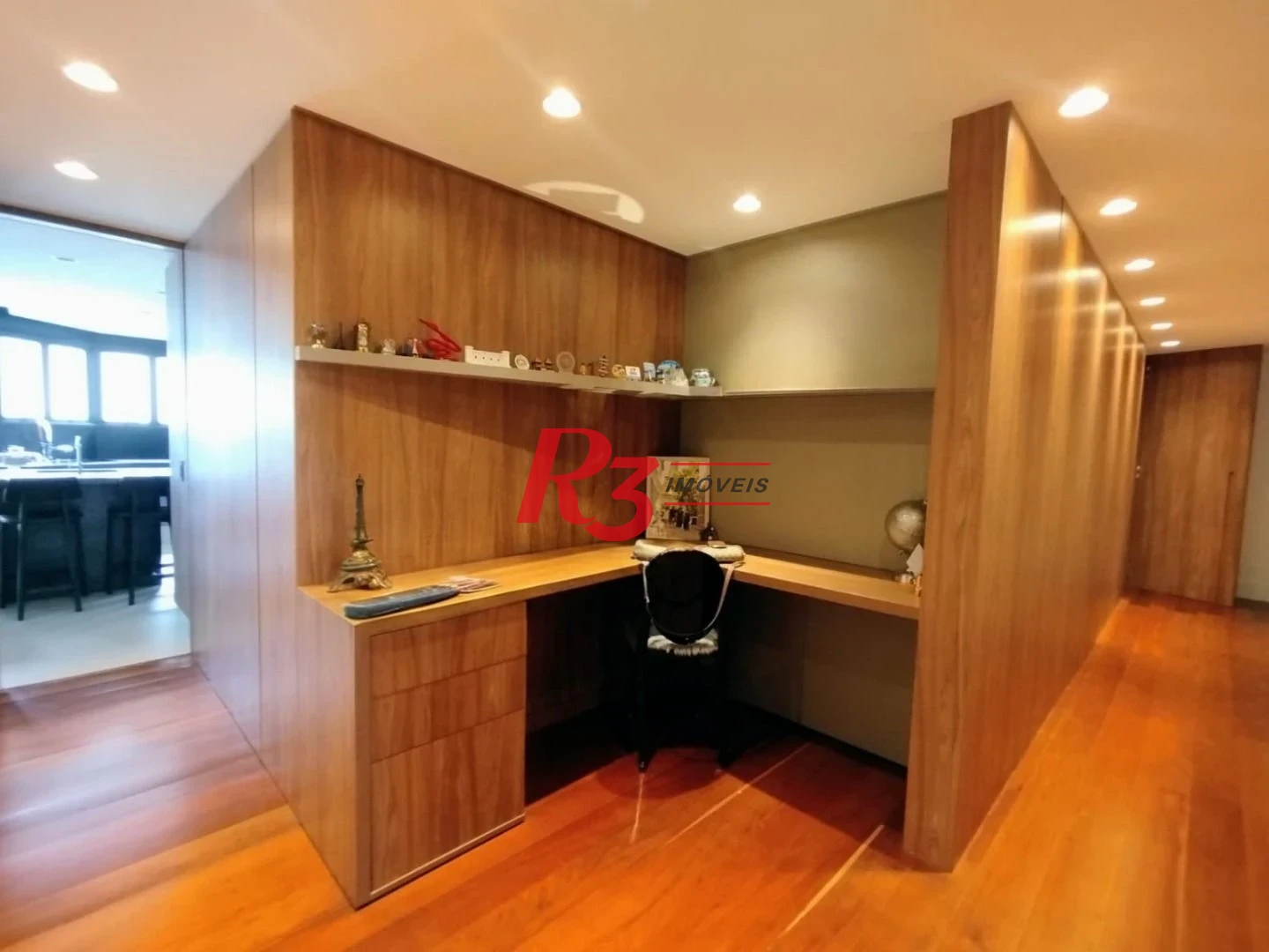 Apartamento com 4 dormitórios à venda, 318 m² por R$ 3.400.000,00 - Gonzaga - Santos/SP