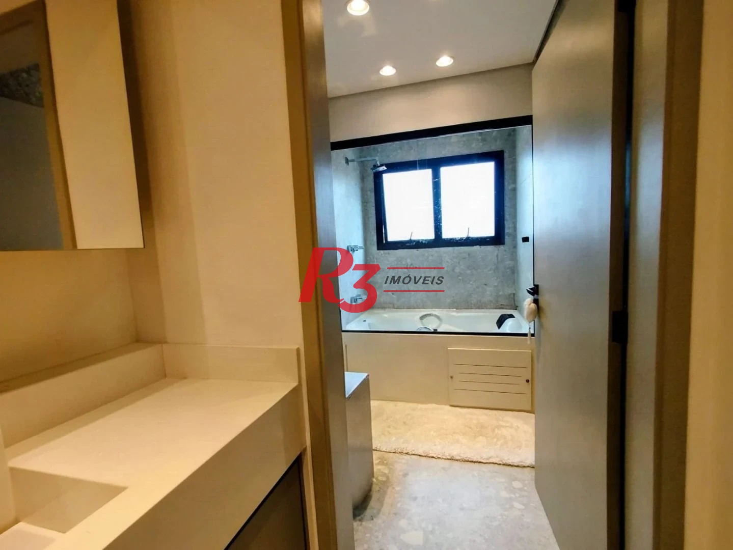 Apartamento com 4 dormitórios à venda, 318 m² por R$ 3.400.000,00 - Gonzaga - Santos/SP
