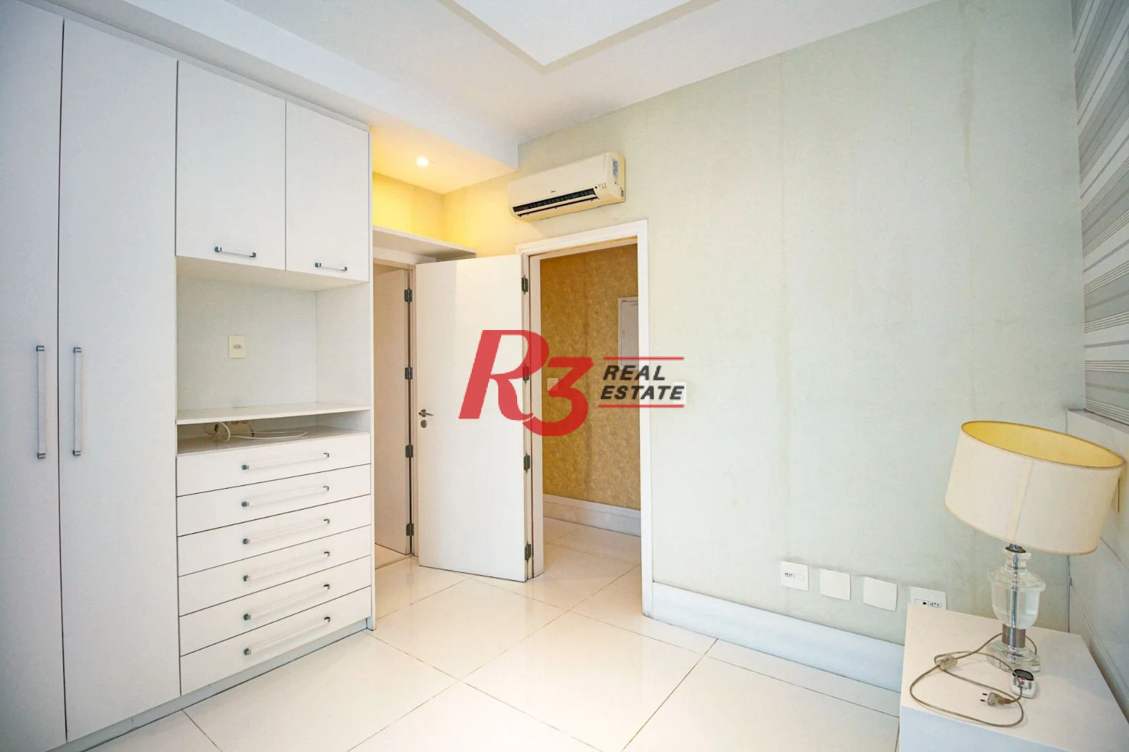 Apartamento com 4 dormitórios para alugar, 360 m² por R$ 37.500,00/mês - Gonzaga - Santos/SP
