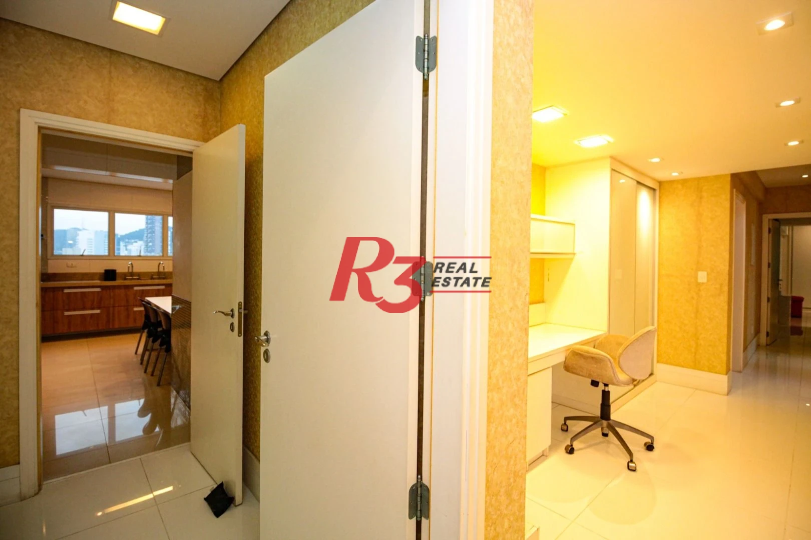 Apartamento com 4 dormitórios para alugar, 360 m² por R$ 37.500,00/mês - Gonzaga - Santos/SP
