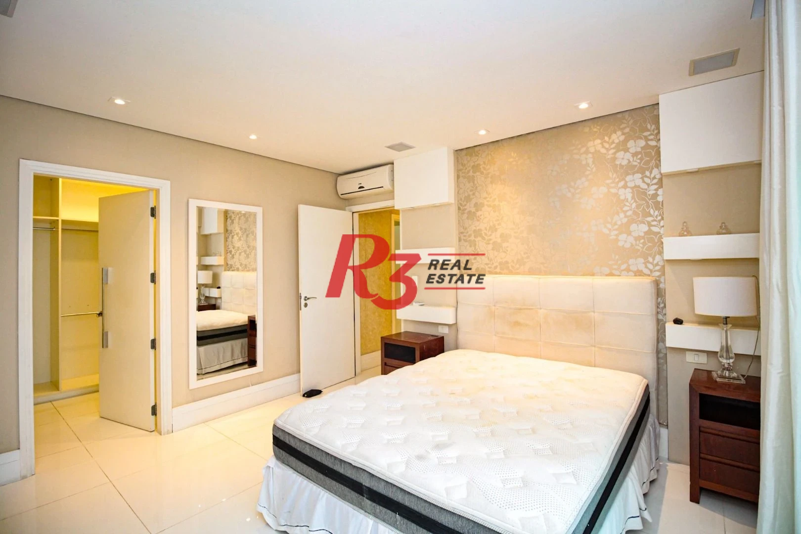 Apartamento com 4 dormitórios para alugar, 360 m² por R$ 37.500,00/mês - Gonzaga - Santos/SP