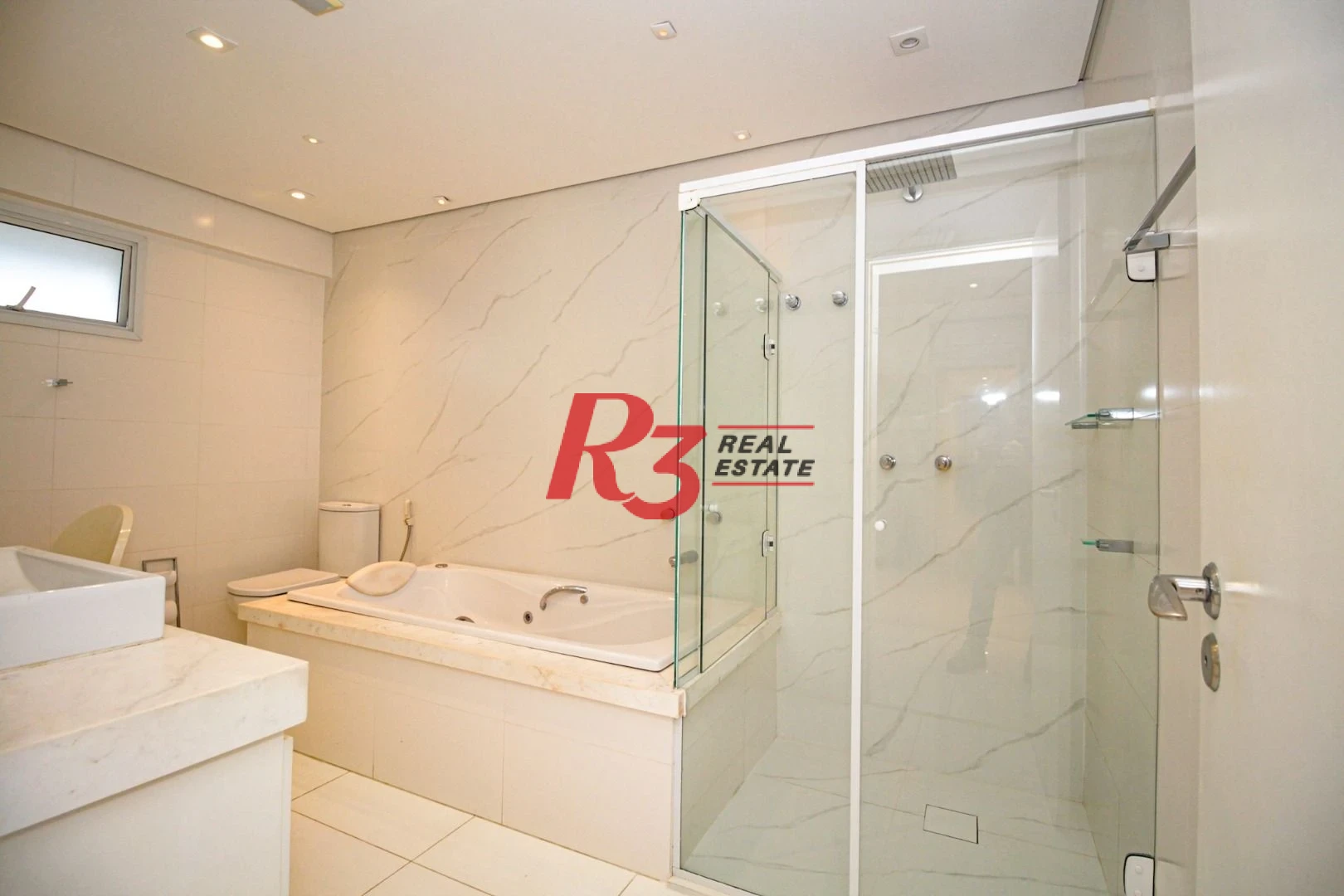 Apartamento com 4 dormitórios para alugar, 360 m² por R$ 37.500,00/mês - Gonzaga - Santos/SP