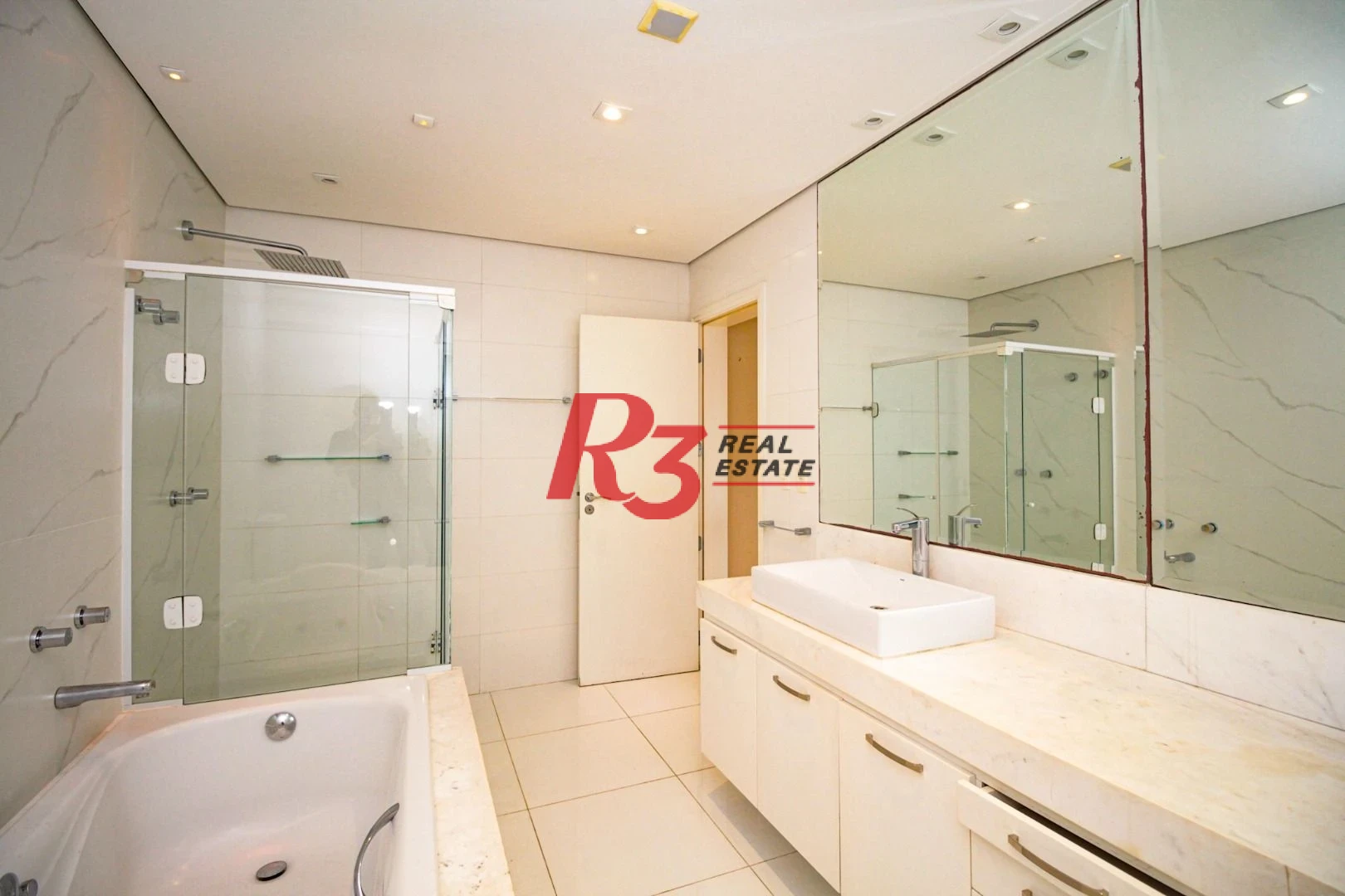 Apartamento com 4 dormitórios para alugar, 360 m² por R$ 37.500,00/mês - Gonzaga - Santos/SP