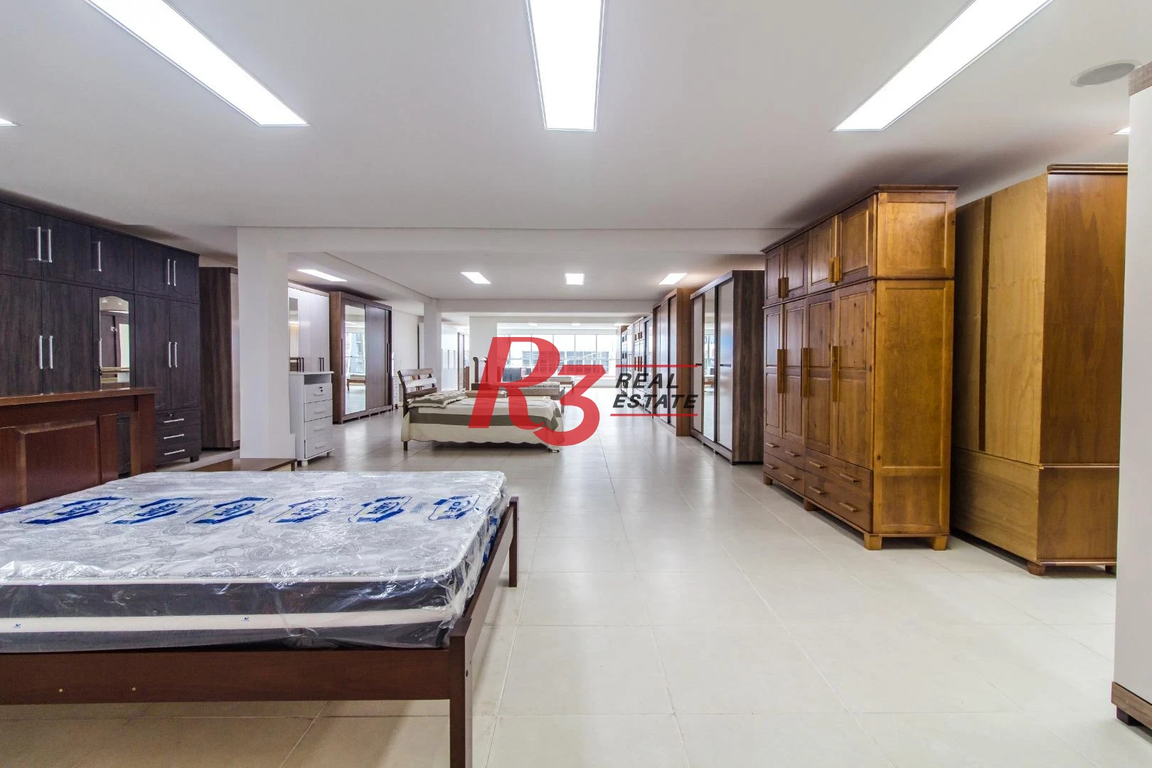 Prédio para alugar, 3000 m² - Centro - Santos/SP