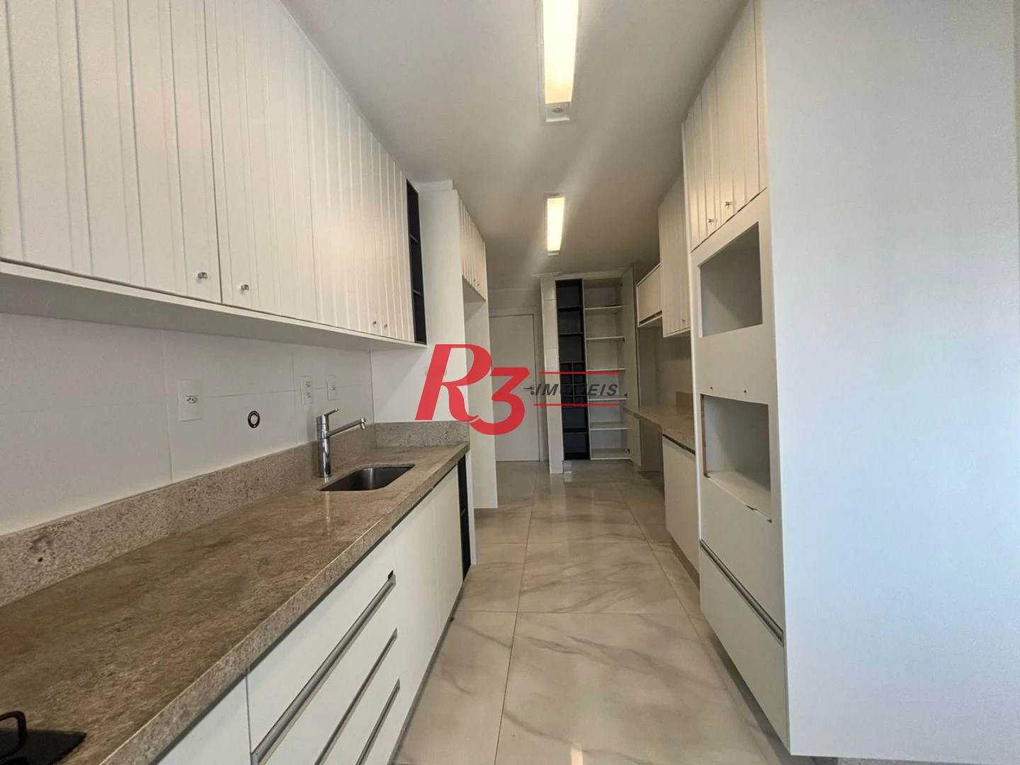 Apartamento com 3 dormitórios à venda, 143 m² por R$ 3.000.000,00 - Boqueirão - Santos/SP