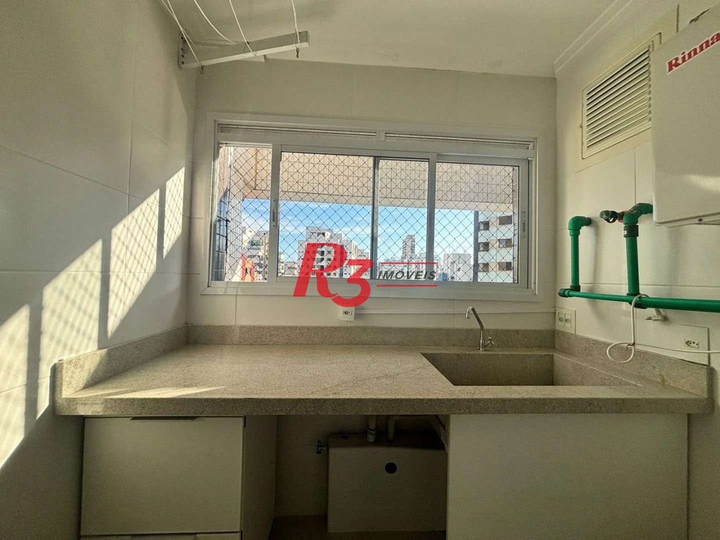 Apartamento com 3 dormitórios à venda, 143 m² por R$ 3.000.000,00 - Boqueirão - Santos/SP