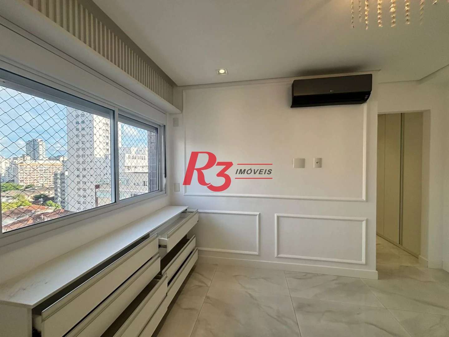 Apartamento com 3 dormitórios à venda, 143 m² por R$ 3.000.000,00 - Boqueirão - Santos/SP