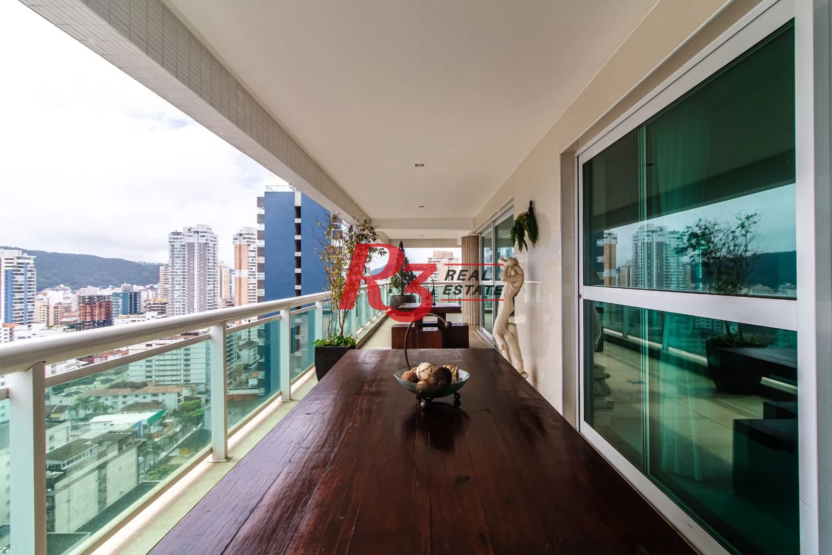 Apartamento com 4 dormitórios, 360 m² - venda ou aluguel - Gonzaga - Santos/SP