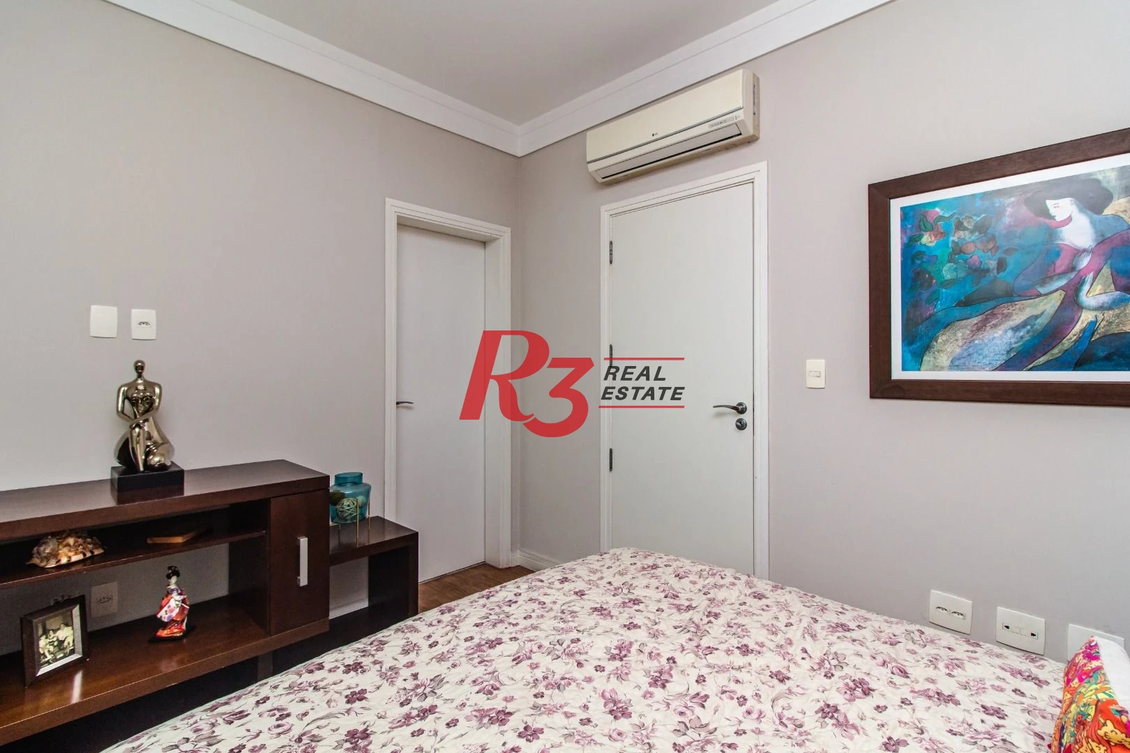 Apartamento com 4 dormitórios, 360 m² - venda ou aluguel - Gonzaga - Santos/SP