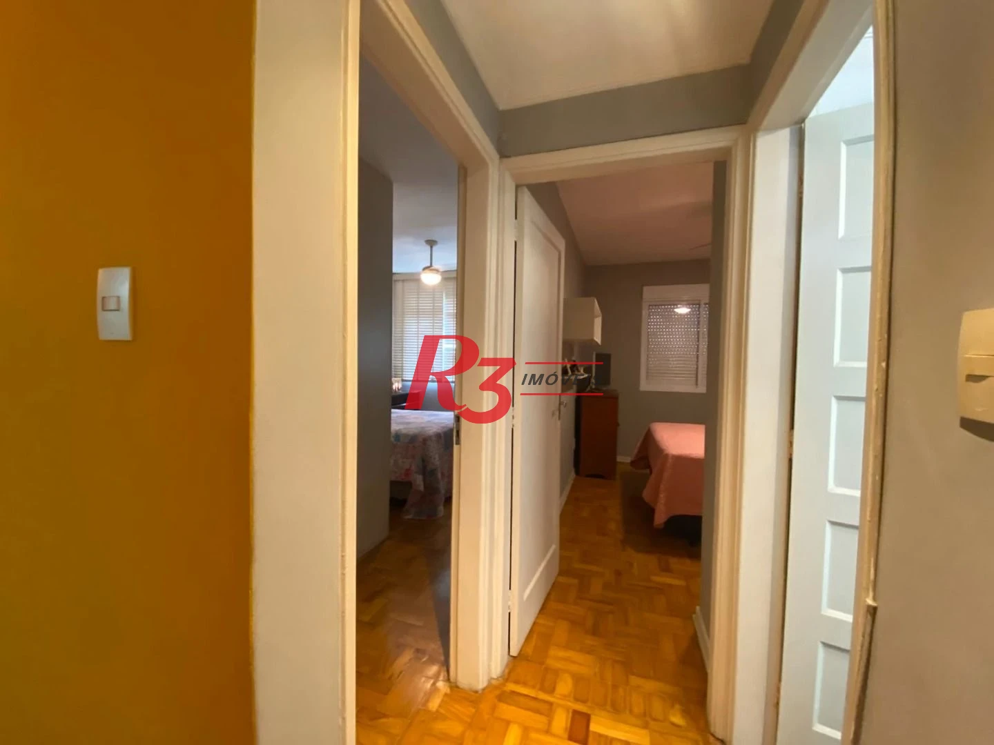 Apartamento com 2 dormitórios à venda, 84 m² por R$ 572.000,00 - Gonzaga - Santos/SP