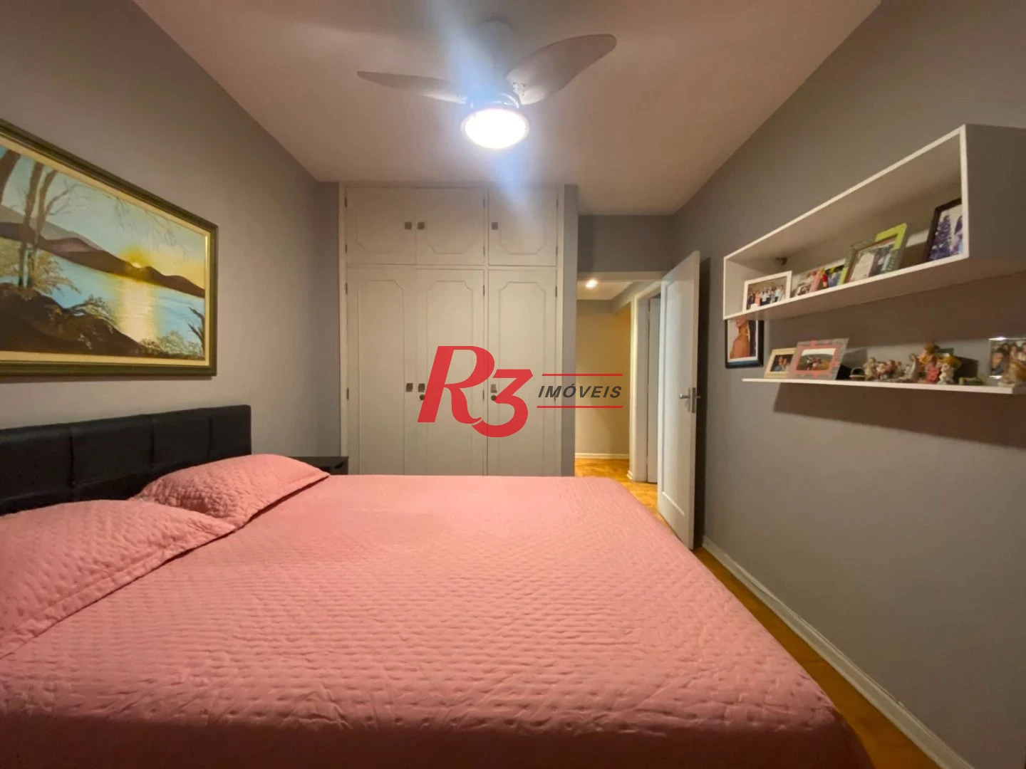 Apartamento com 2 dormitórios à venda, 84 m² por R$ 572.000,00 - Gonzaga - Santos/SP