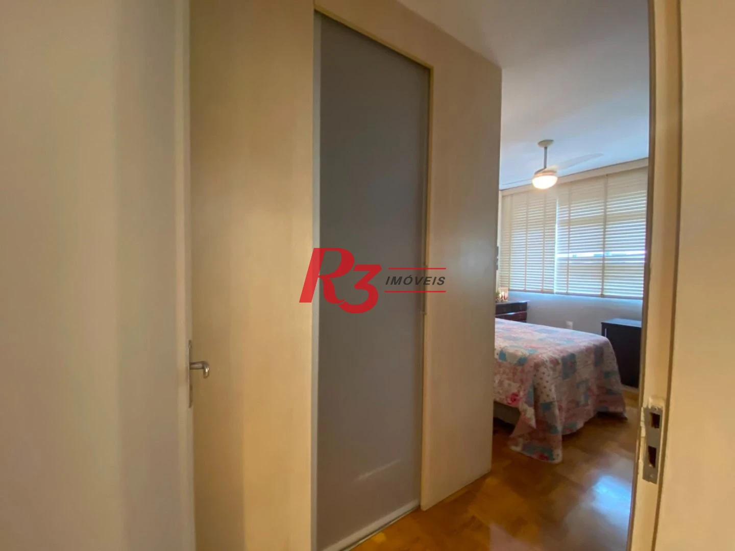 Apartamento com 2 dormitórios à venda, 84 m² por R$ 572.000,00 - Gonzaga - Santos/SP