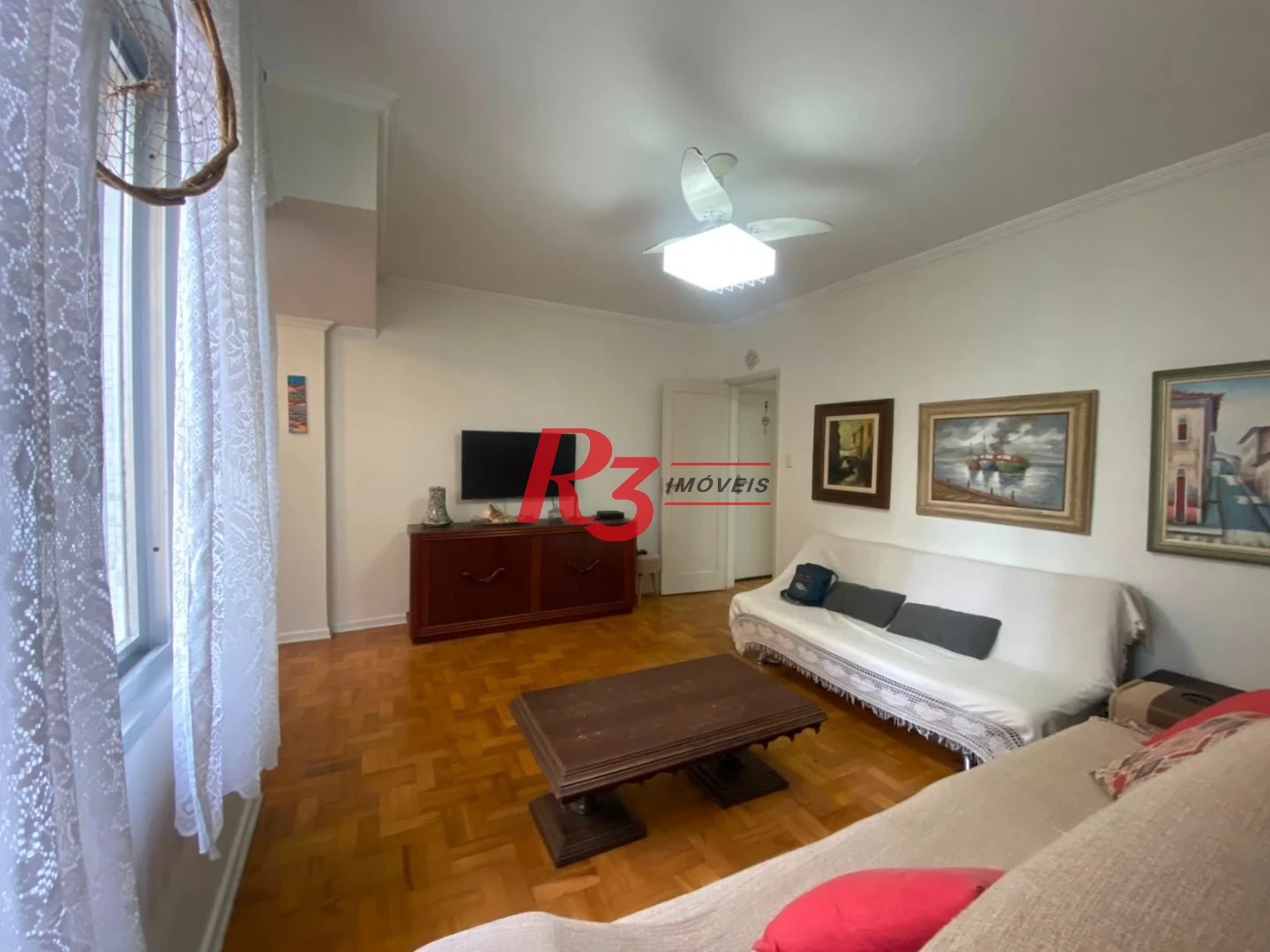 Apartamento com 2 dormitórios à venda, 84 m² por R$ 572.000,00 - Gonzaga - Santos/SP