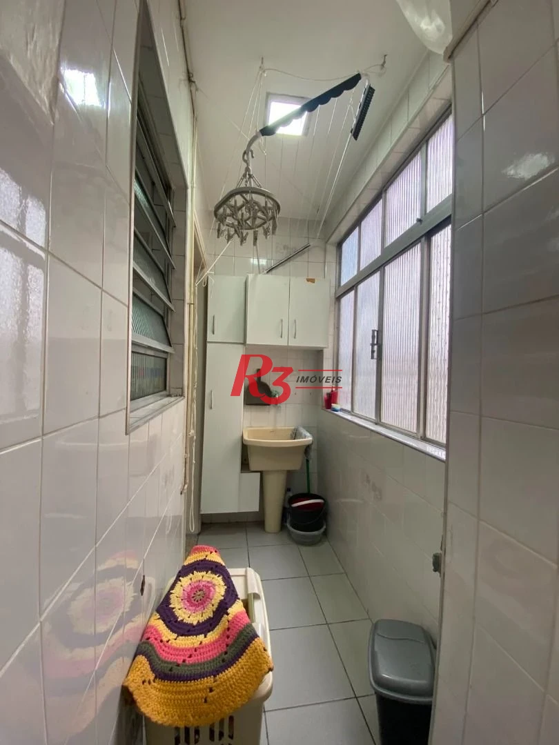 Apartamento com 2 dormitórios à venda, 84 m² por R$ 572.000,00 - Gonzaga - Santos/SP