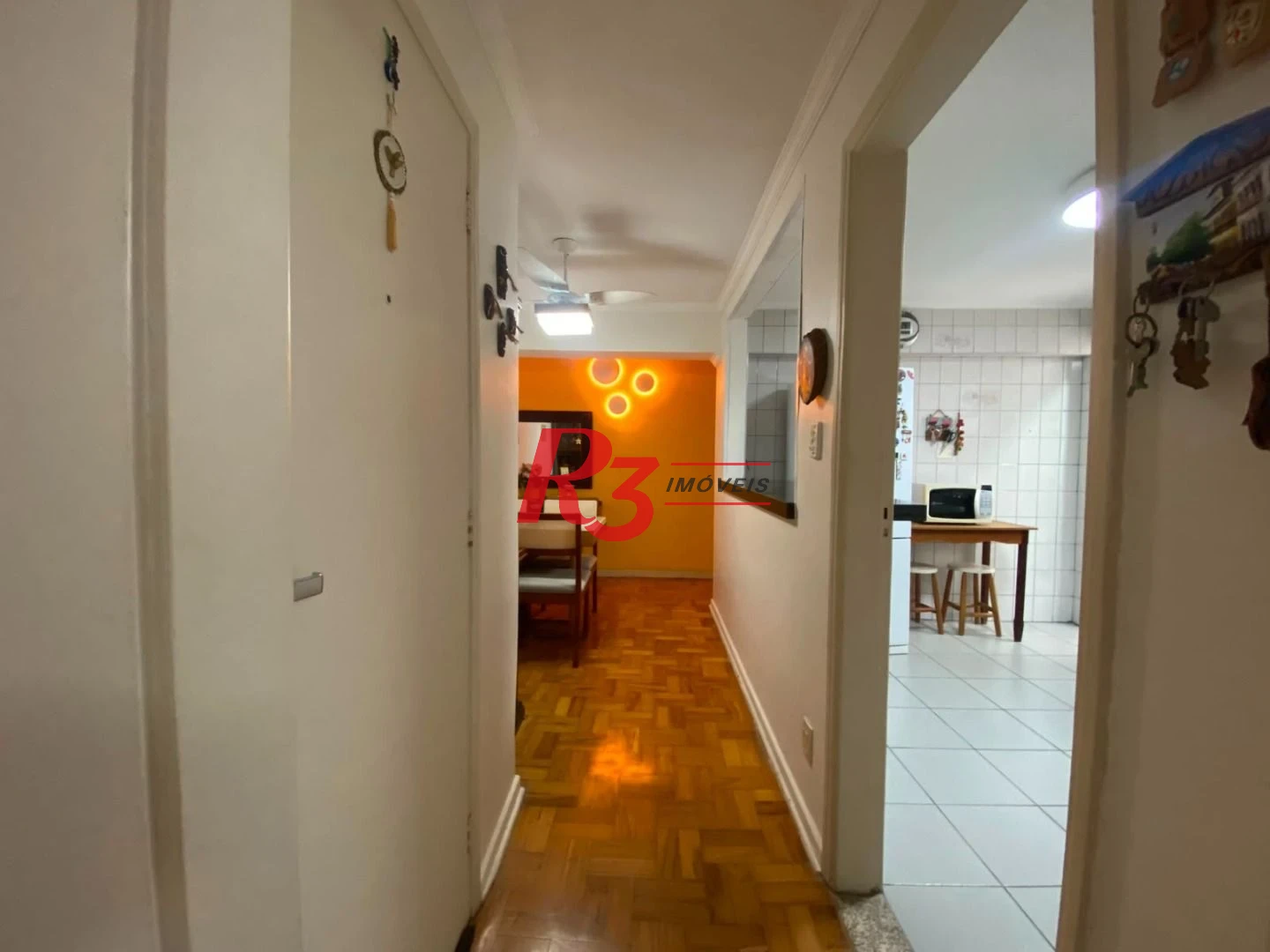 Apartamento com 2 dormitórios à venda, 84 m² por R$ 572.000,00 - Gonzaga - Santos/SP