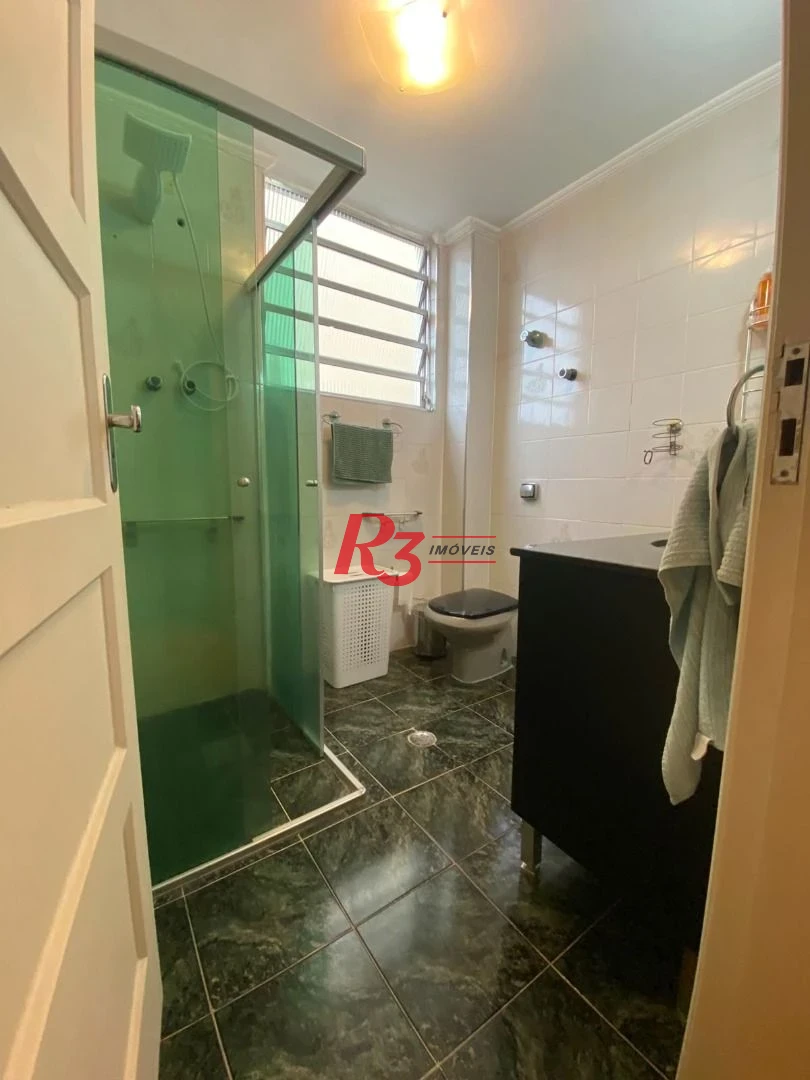 Apartamento com 2 dormitórios à venda, 84 m² por R$ 572.000,00 - Gonzaga - Santos/SP